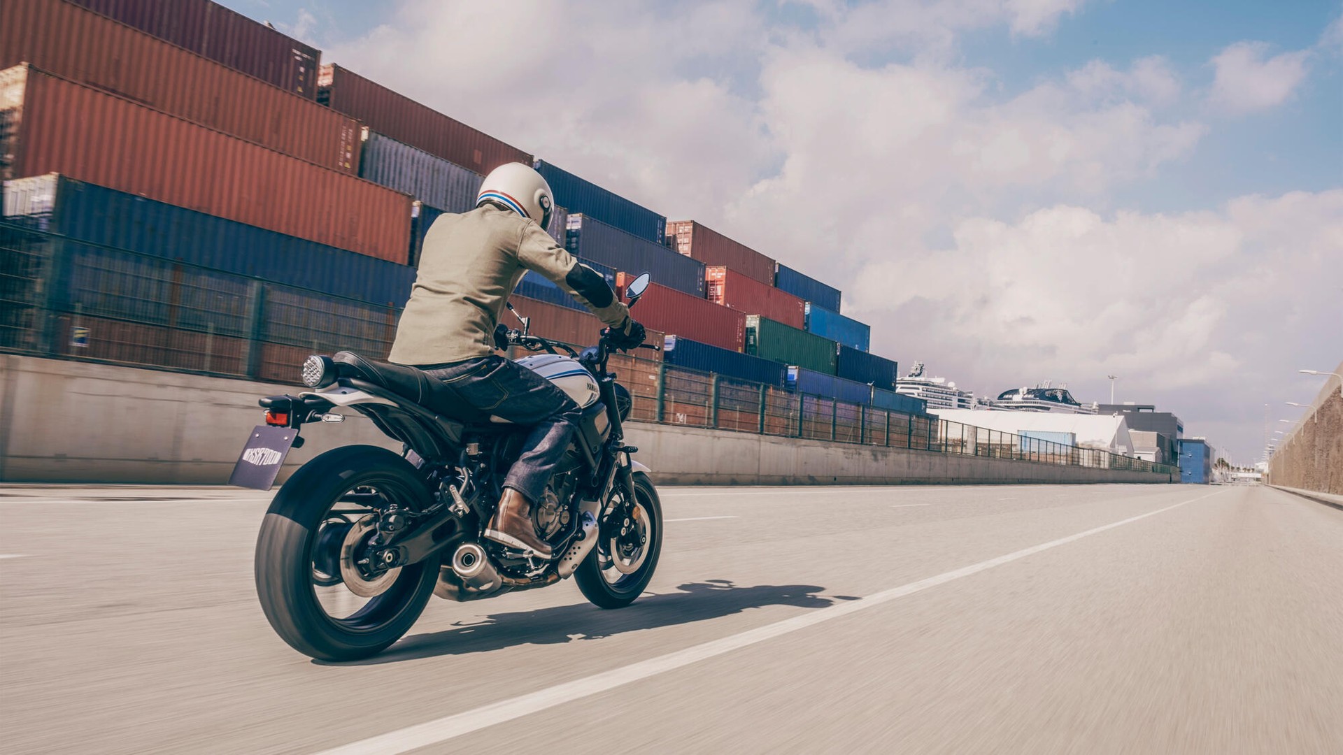YAMAHA XSR 700-image-12