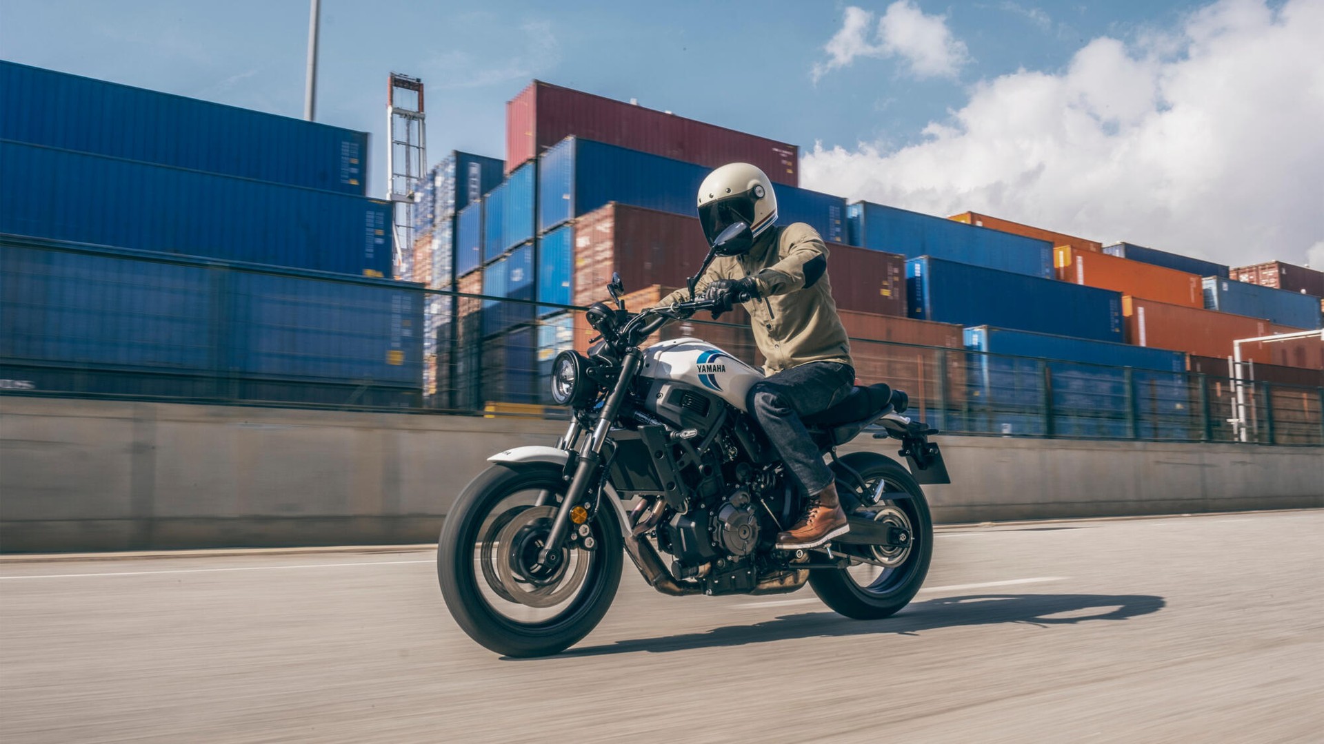 YAMAHA XSR 700-image-14