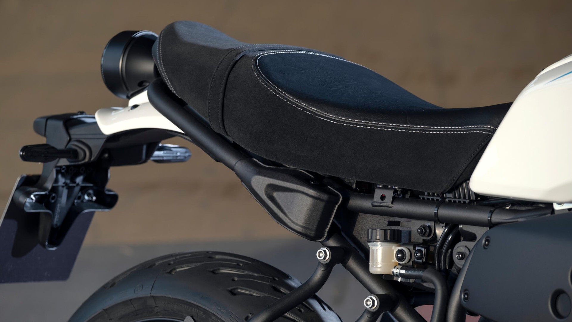 YAMAHA XSR 700-image-1
