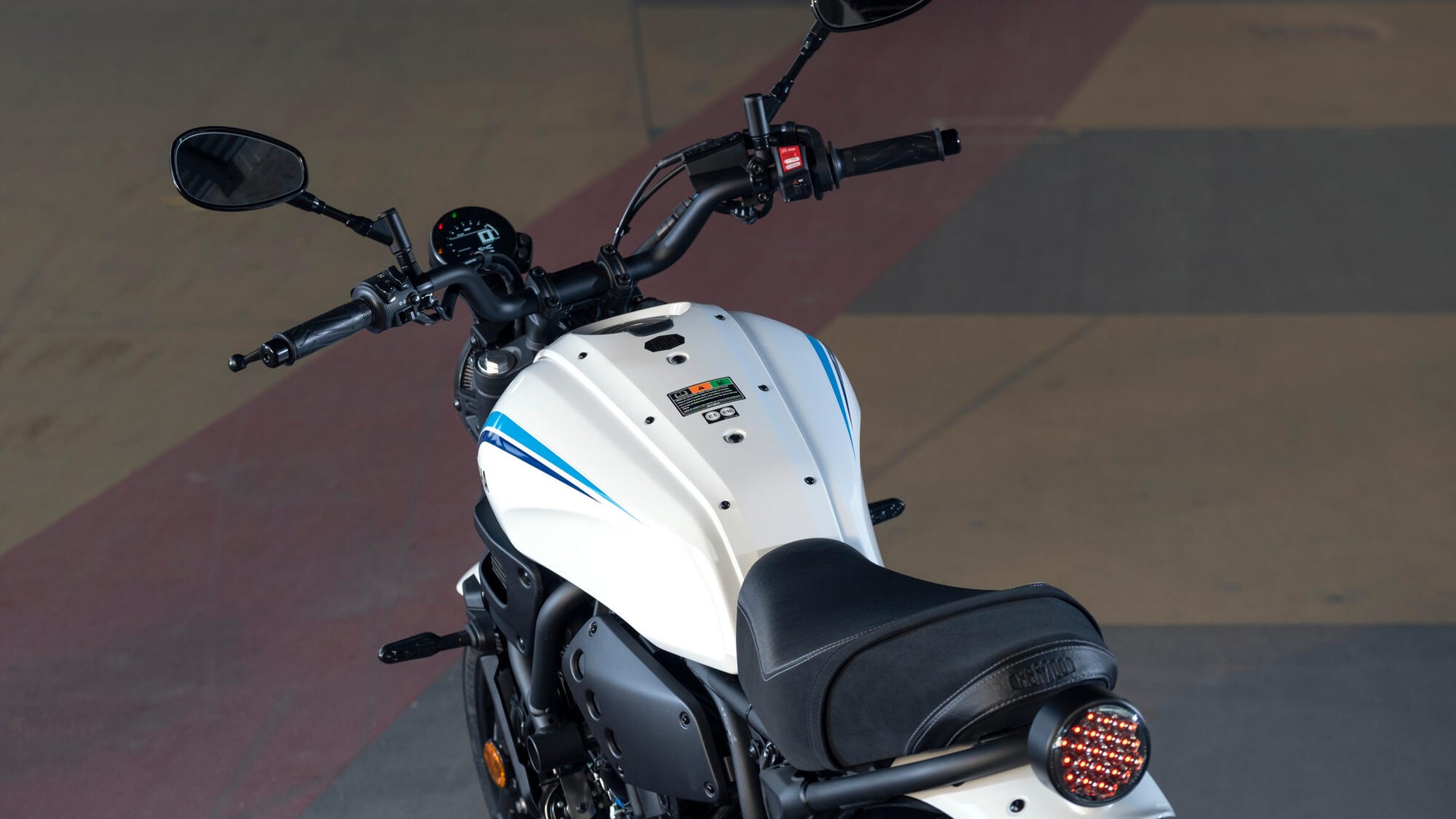 YAMAHA XSR 700-image-2