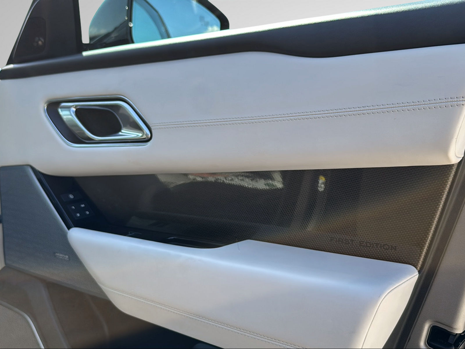 LAND ROVER Range Rover Velar P 380 First Edition Automatic-image-22