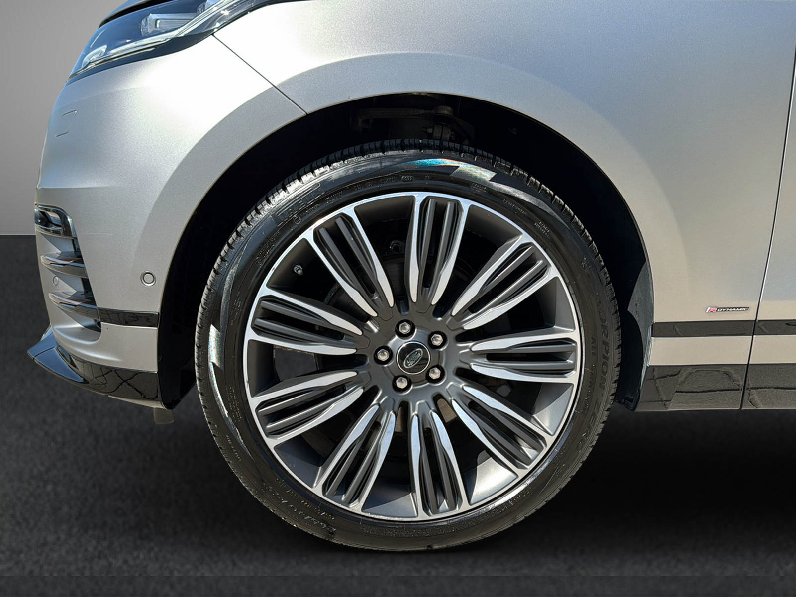 LAND ROVER Range Rover Velar P 380 First Edition Automatic-image-4