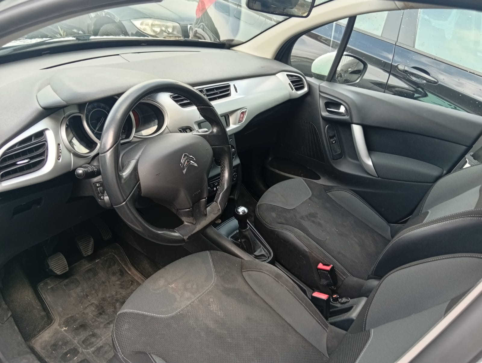CITROEN C3 1.6 16V e-HDi Séduction-image-7