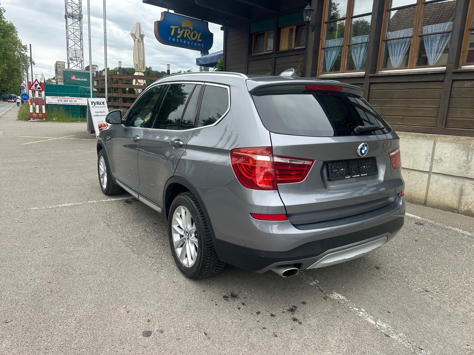 BMW X3 xDrive 20d Steptronic-showroom-element-2