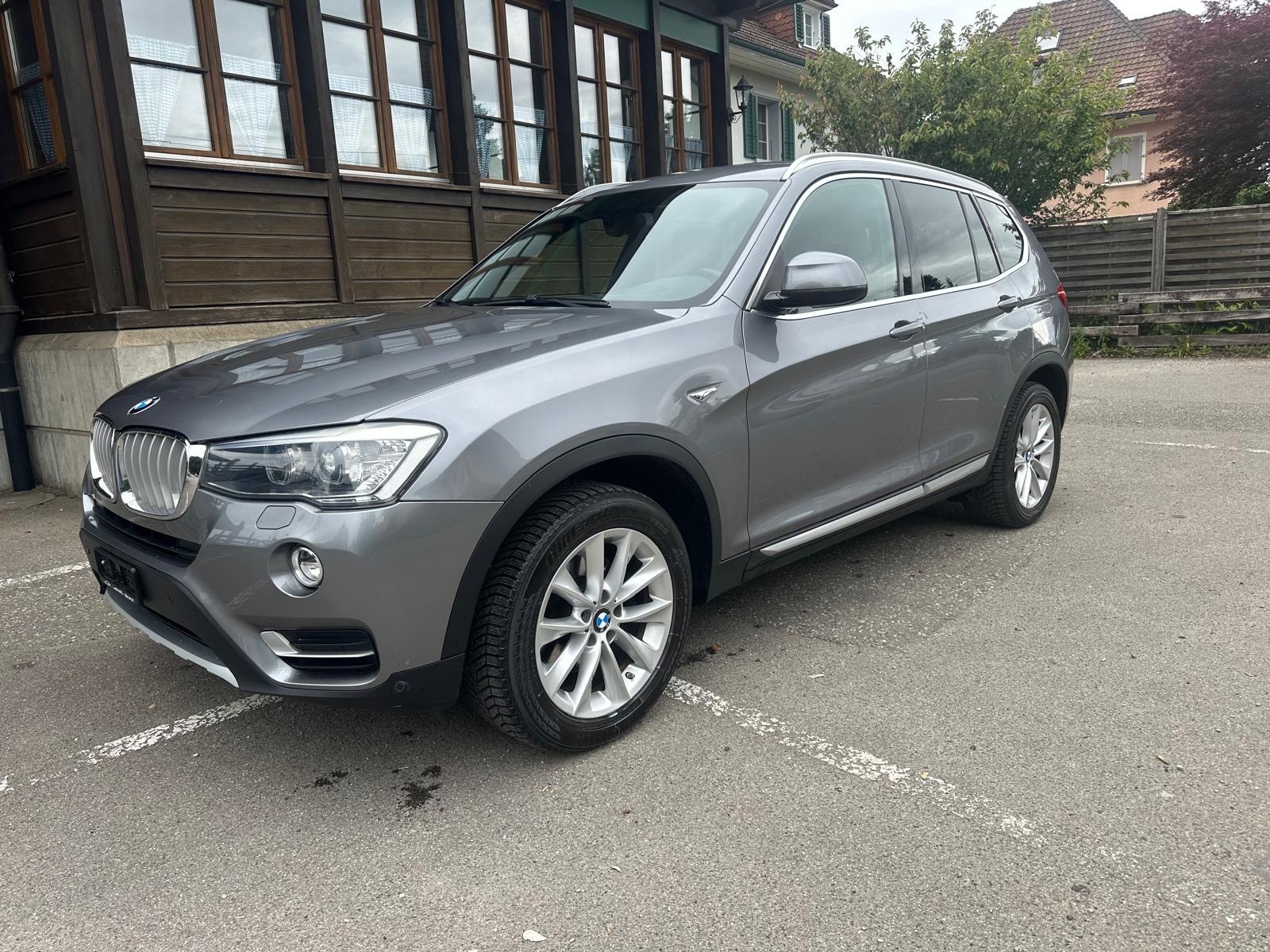 BMW X3 xDrive 20d Steptronic-showroom-element-1