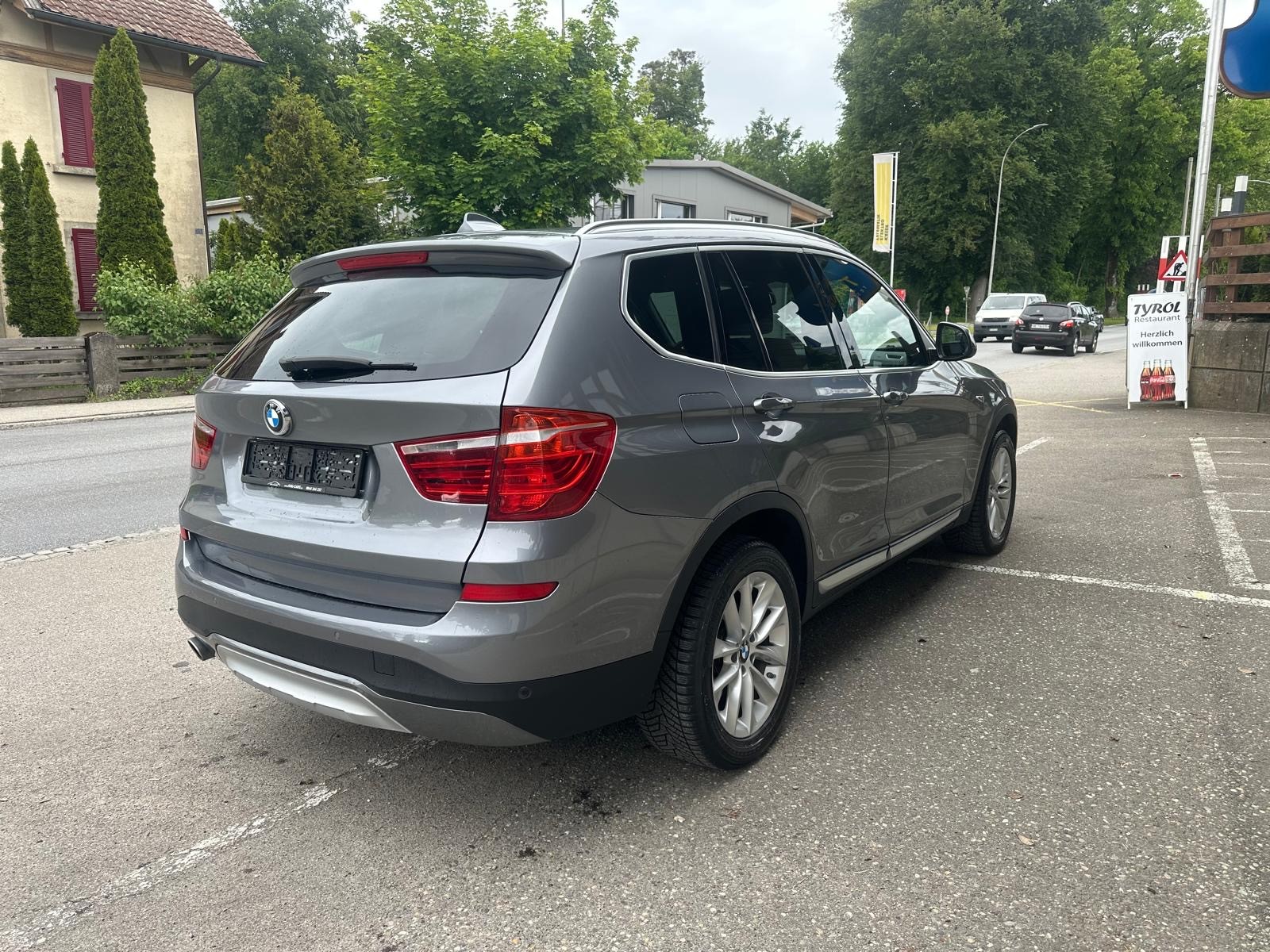 BMW X3 xDrive 20d Steptronic-showroom-element-3