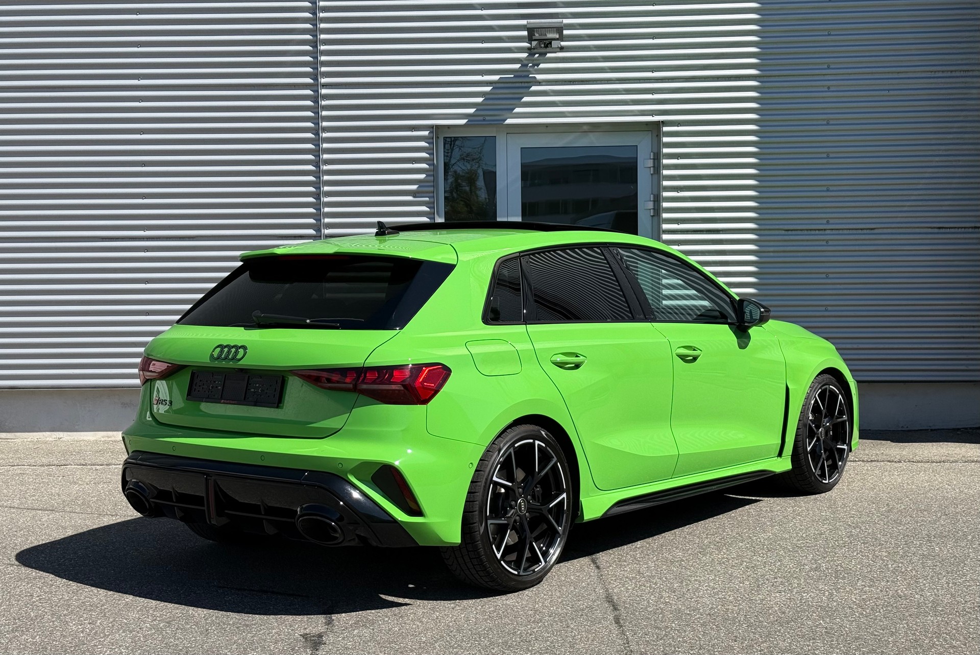 AUDI RS3 Sportback 2.5 TSI quattro S-tronic-image-8
