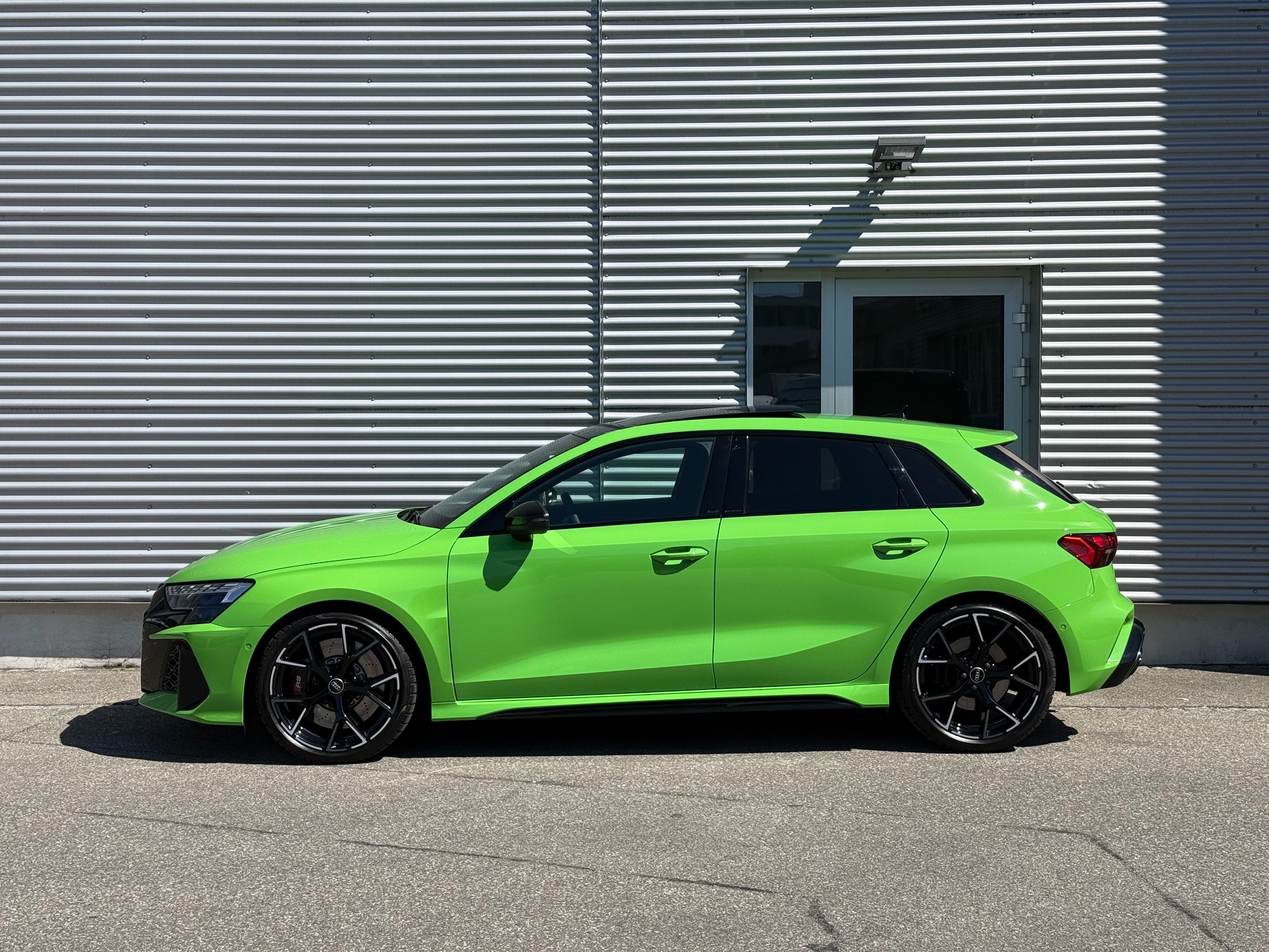 AUDI RS3 Sportback 2.5 TSI quattro S-tronic-image-5