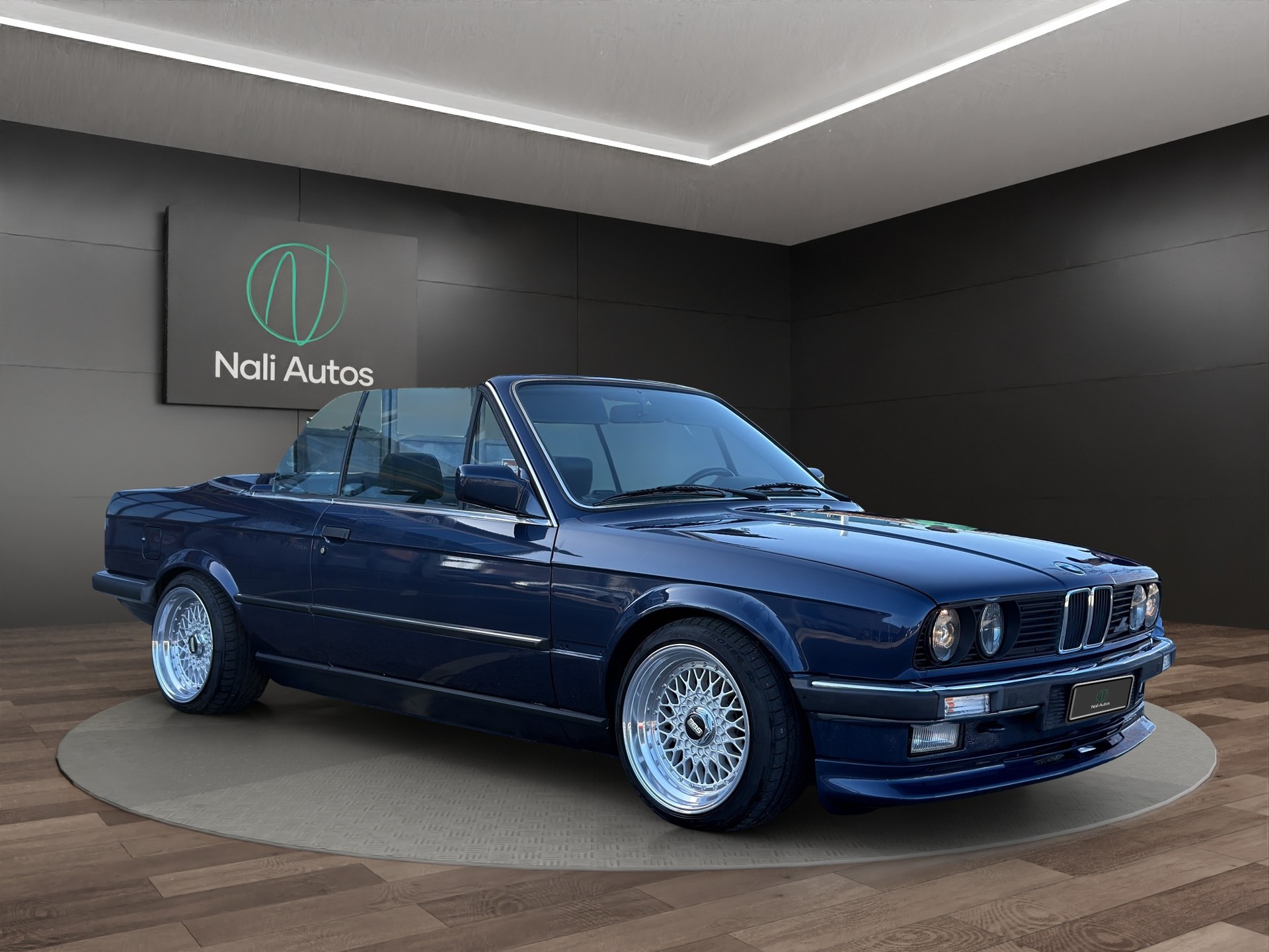 BMW 325i Cabrio-image-12