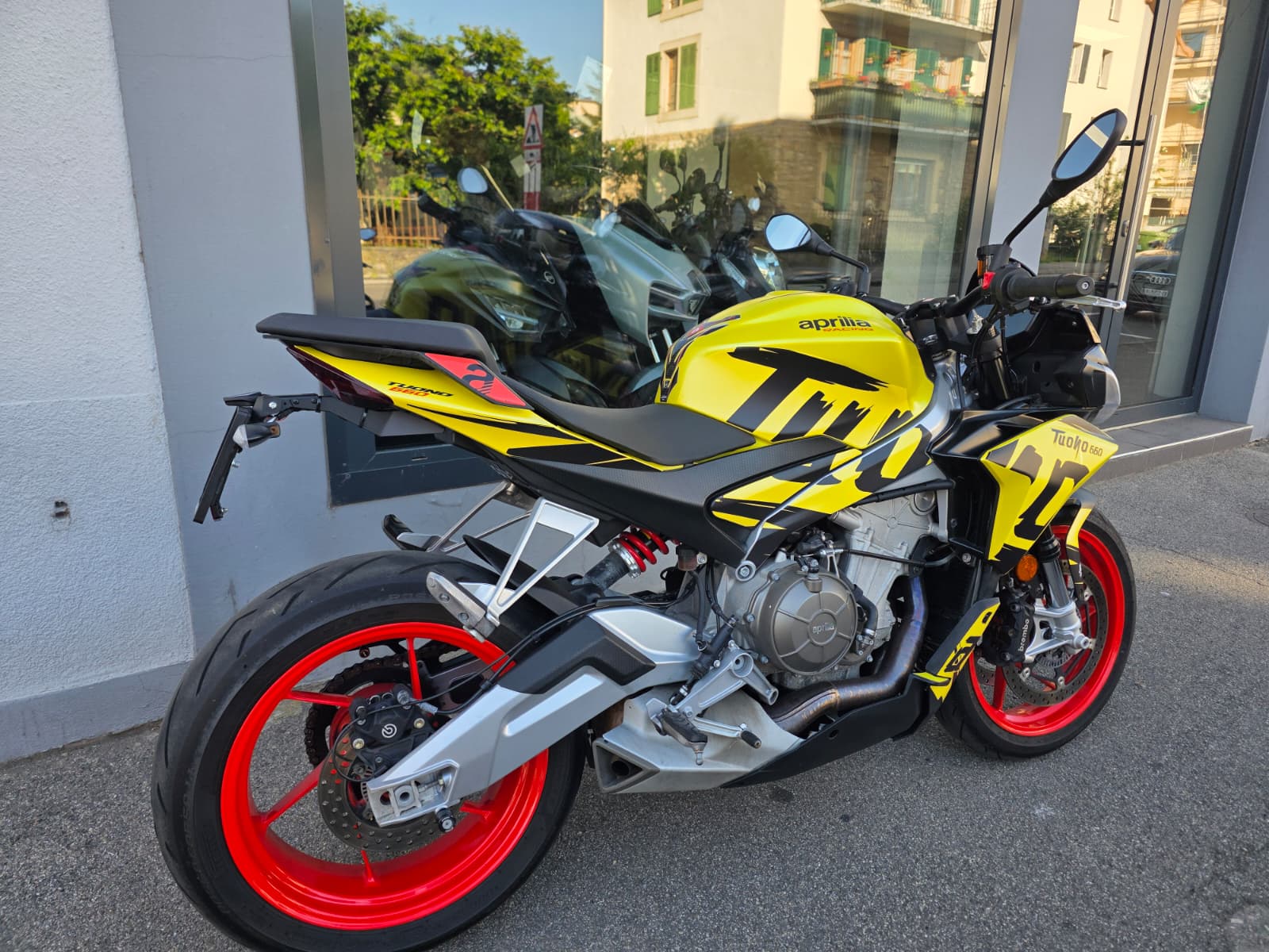APRILIA Tuono 660-image-8