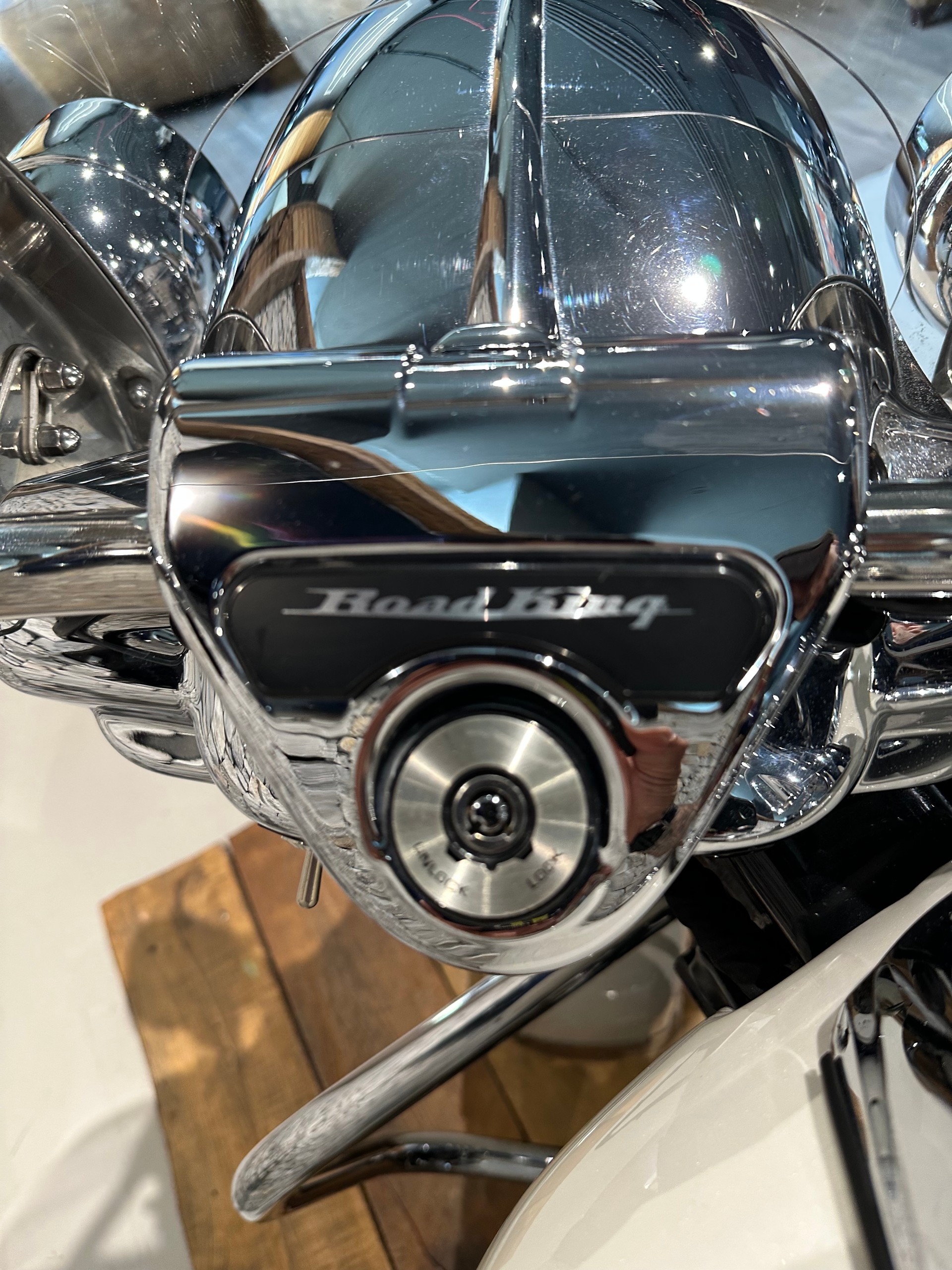 HARLEY-DAVIDSON FLHR Road King 107 ABS-image-11