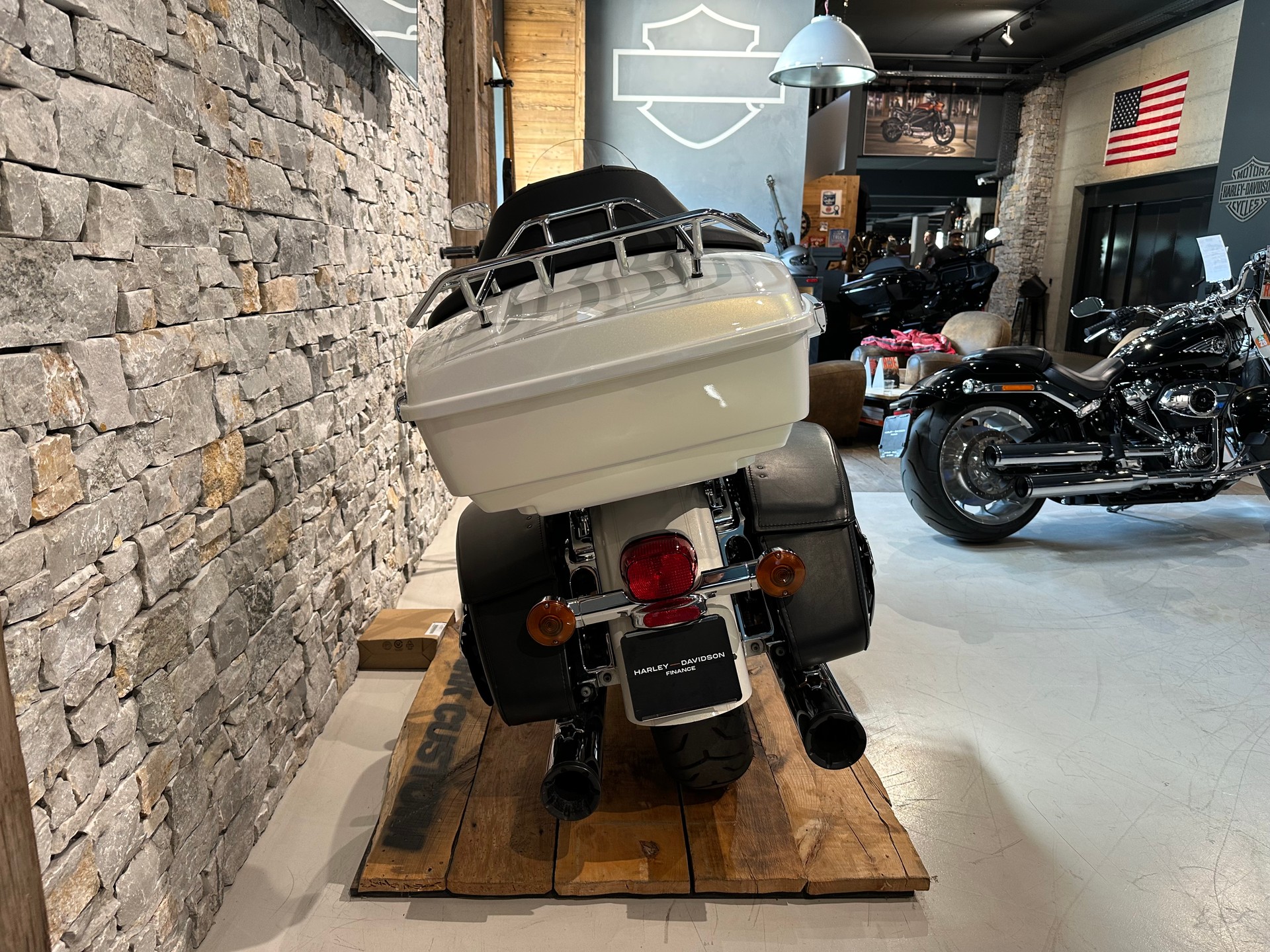 HARLEY-DAVIDSON FLHR Road King 107 ABS-image-9