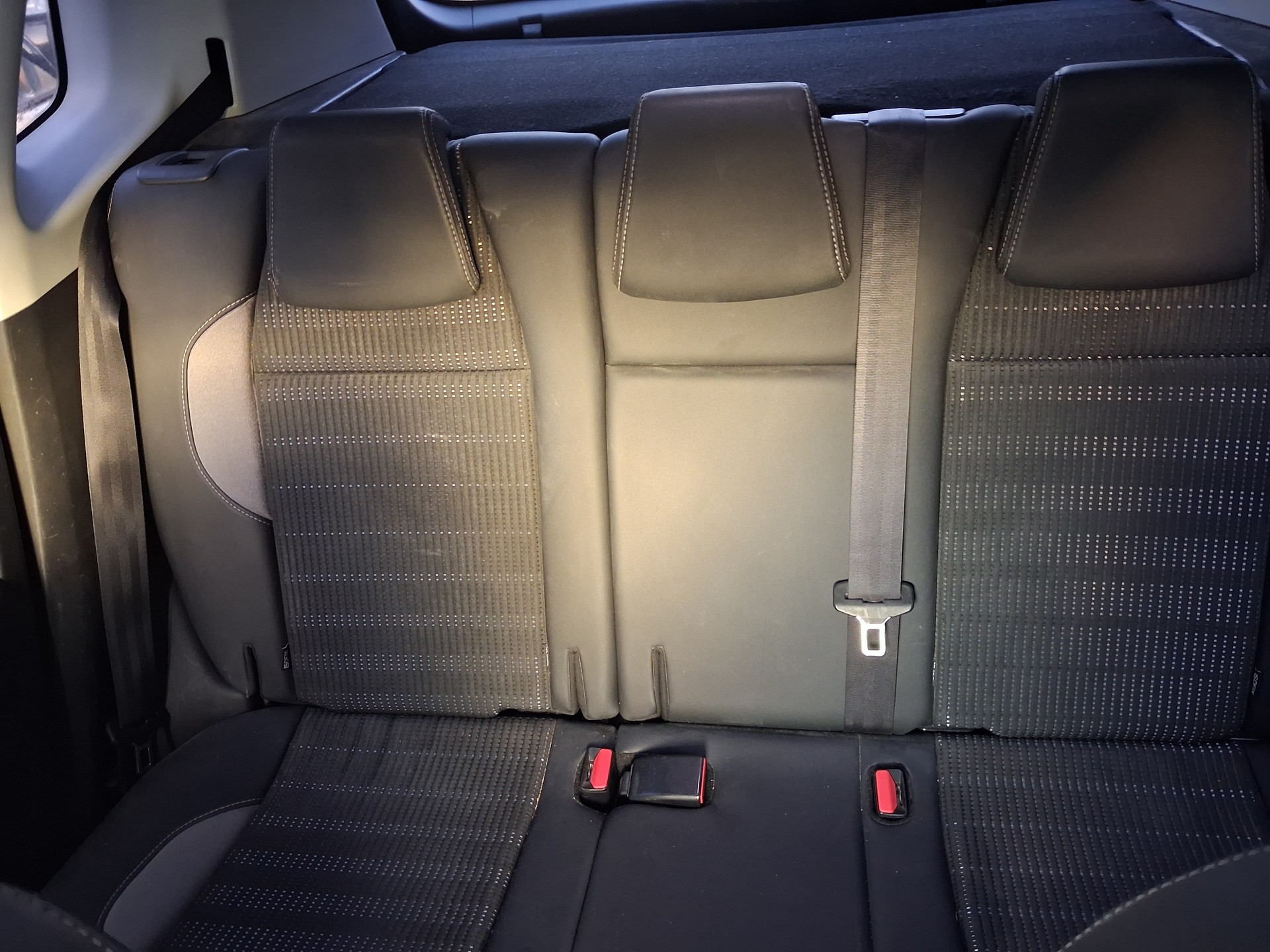 PEUGEOT 2008 1.5 BlueHDi Allure EAT-image-4