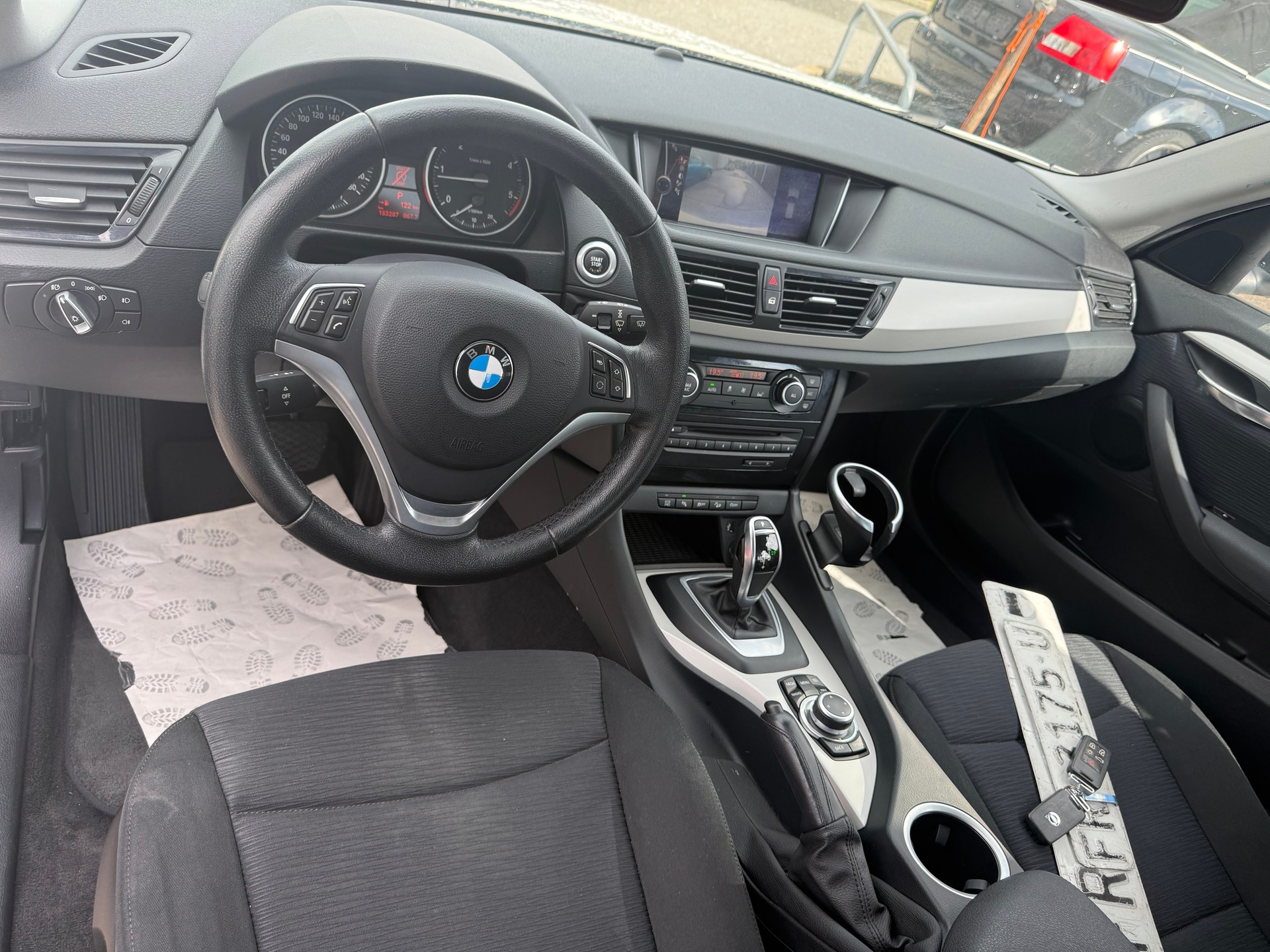 BMW X1 xDrive 18d Steptronic-image-9