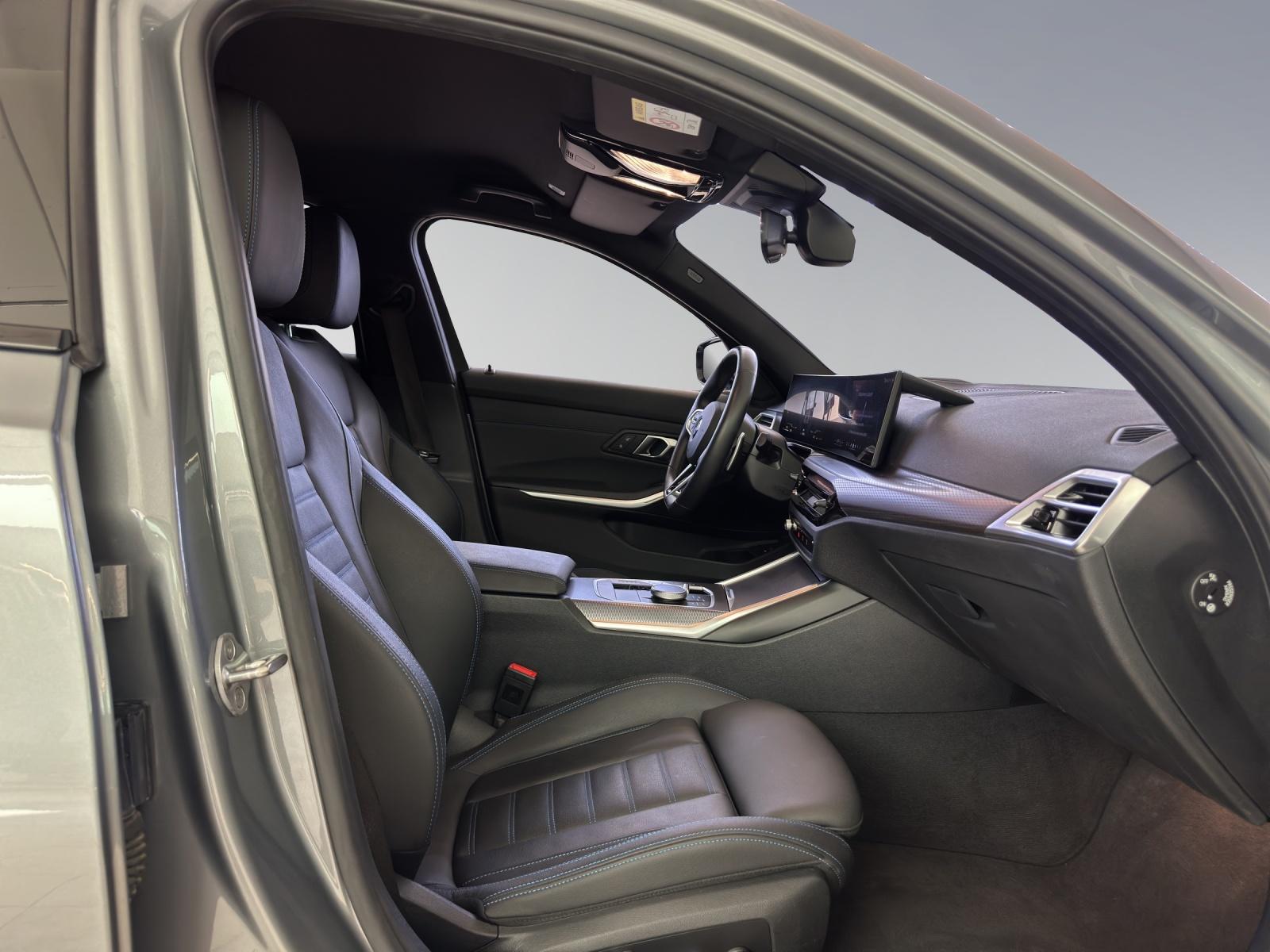 BMW 330d xDrive M-SportPaket-image-17