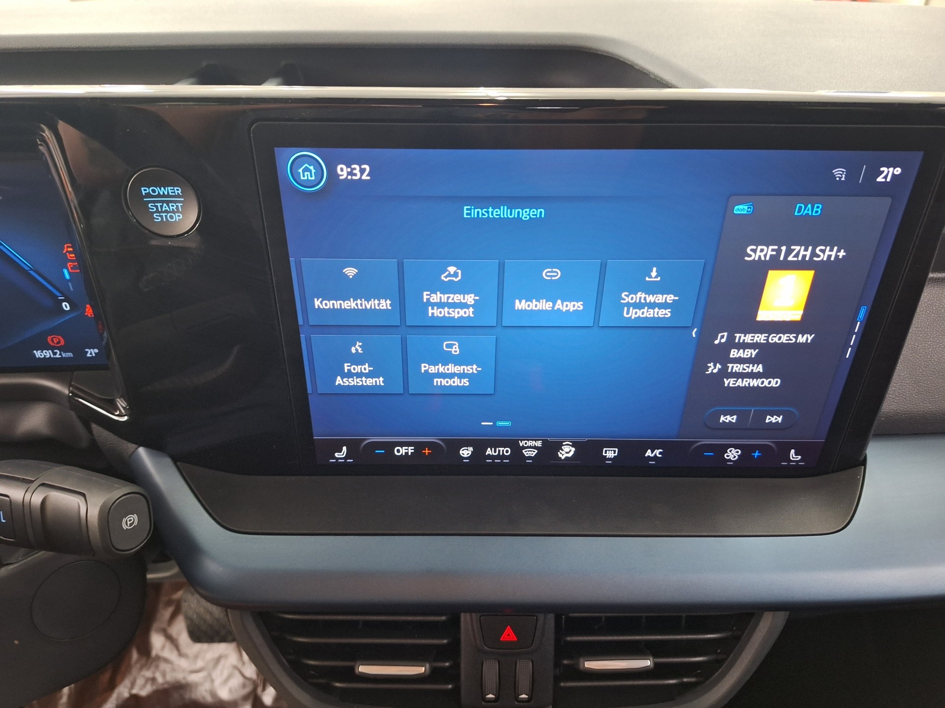 FORD Tourneo Courier Elektro 54kWh Active⚡CH-Auslieferung mit Garantie bis August 2028 / Anhängerkupplung⚡-image-15
