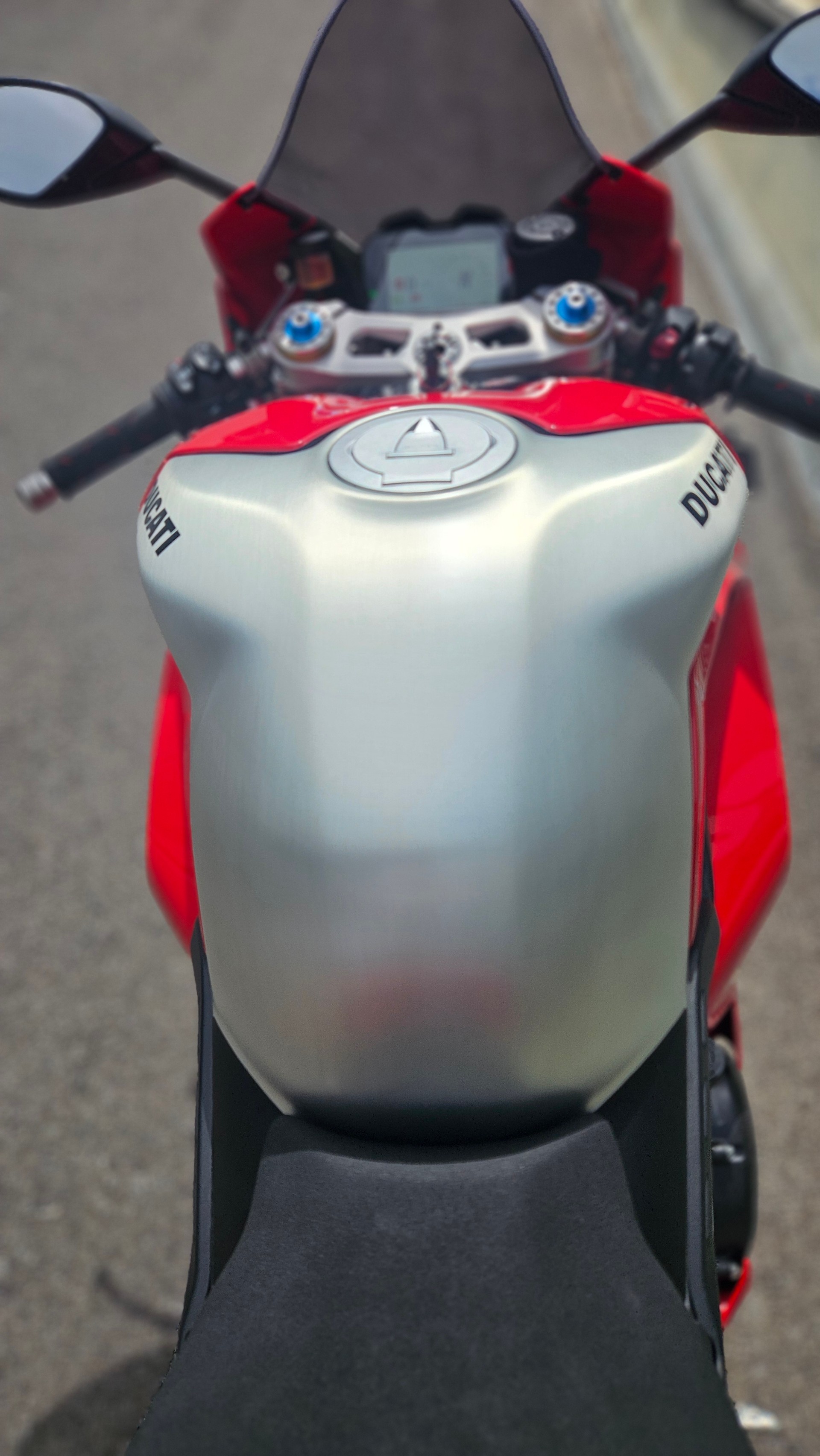 DUCATI Panigale 998 V4 R-image-2