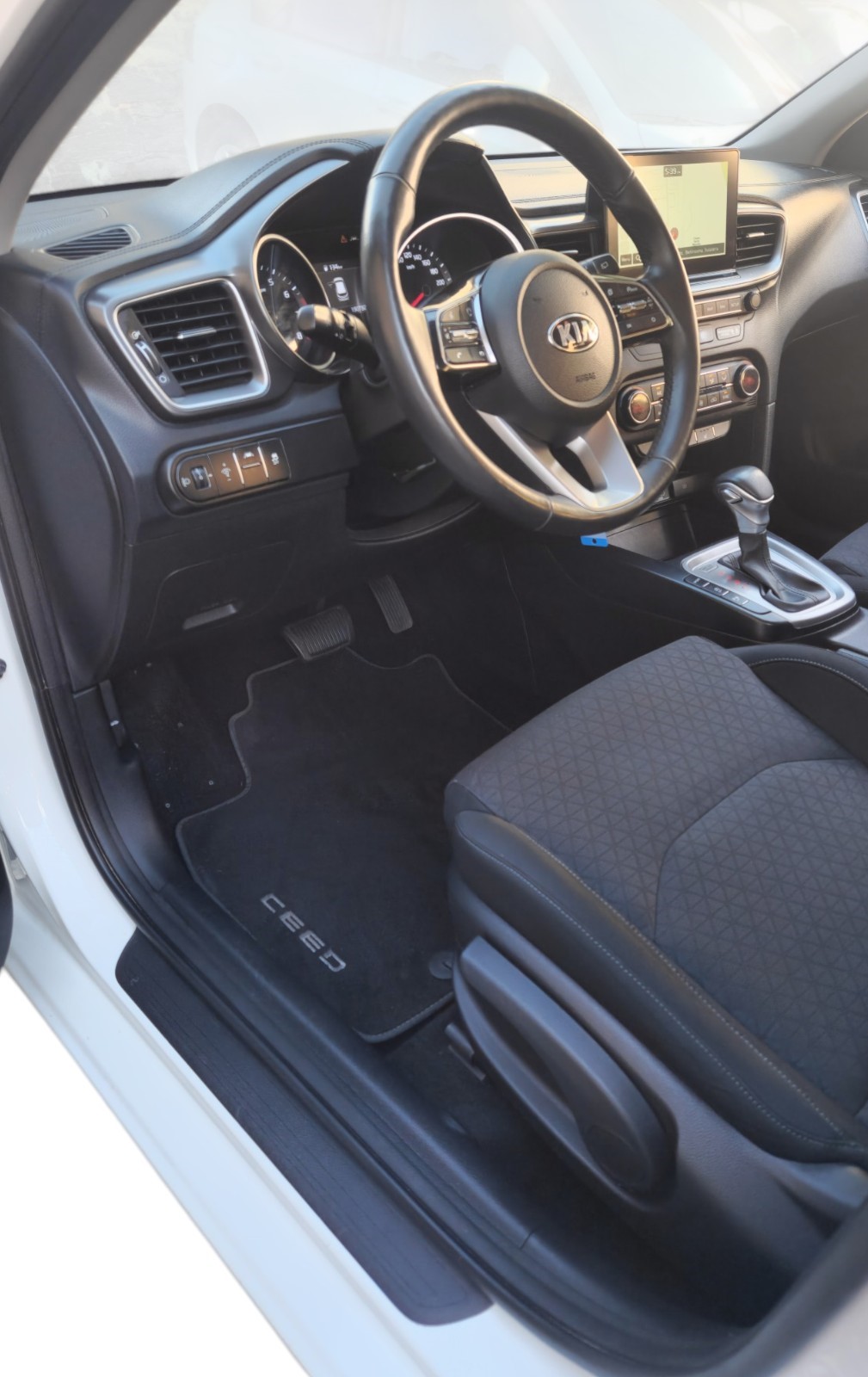 KIA Ceed 1.4 T-GDi Power 25 DCT-image-12