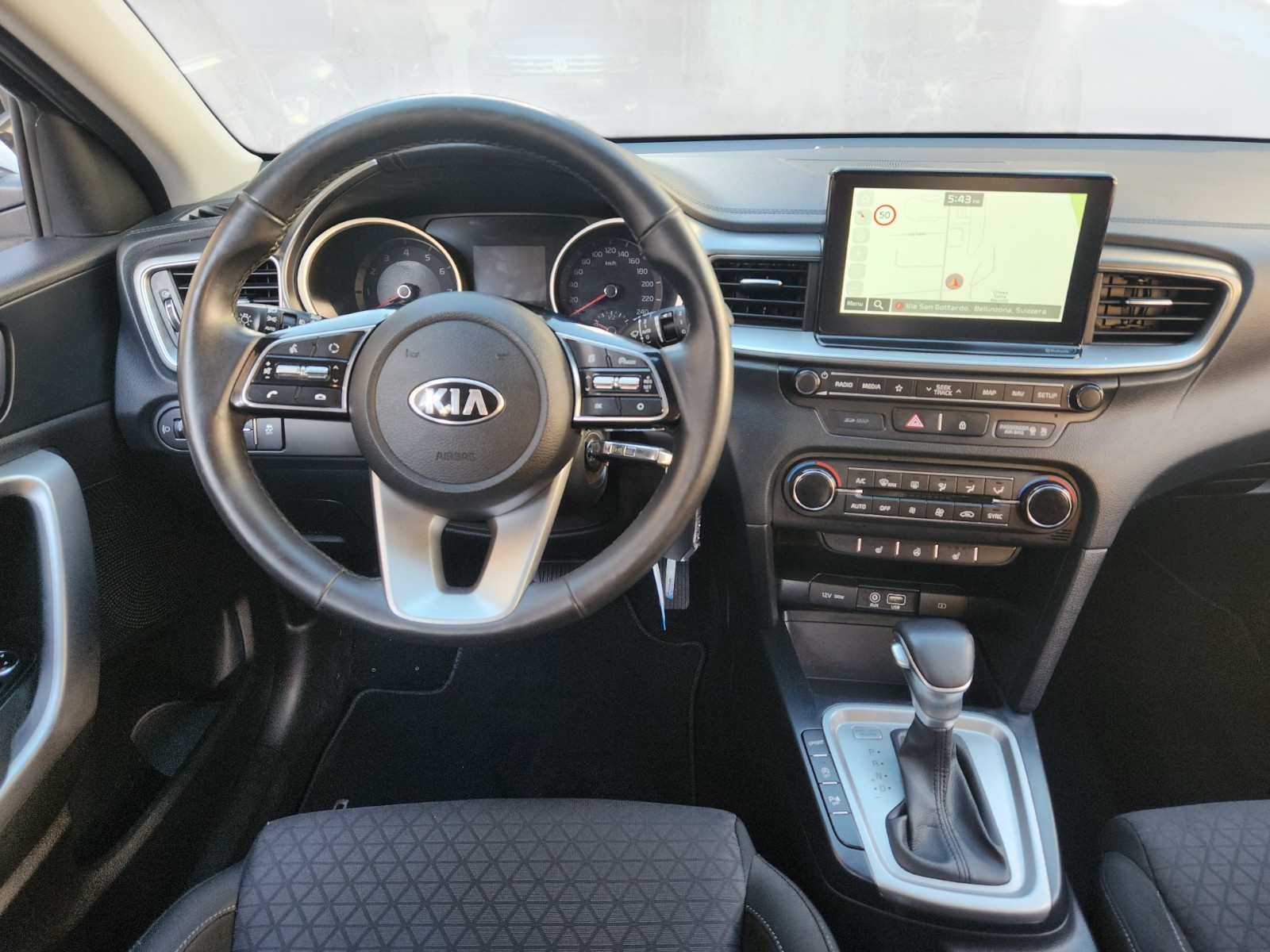 KIA Ceed 1.4 T-GDi Power 25 DCT-image-9