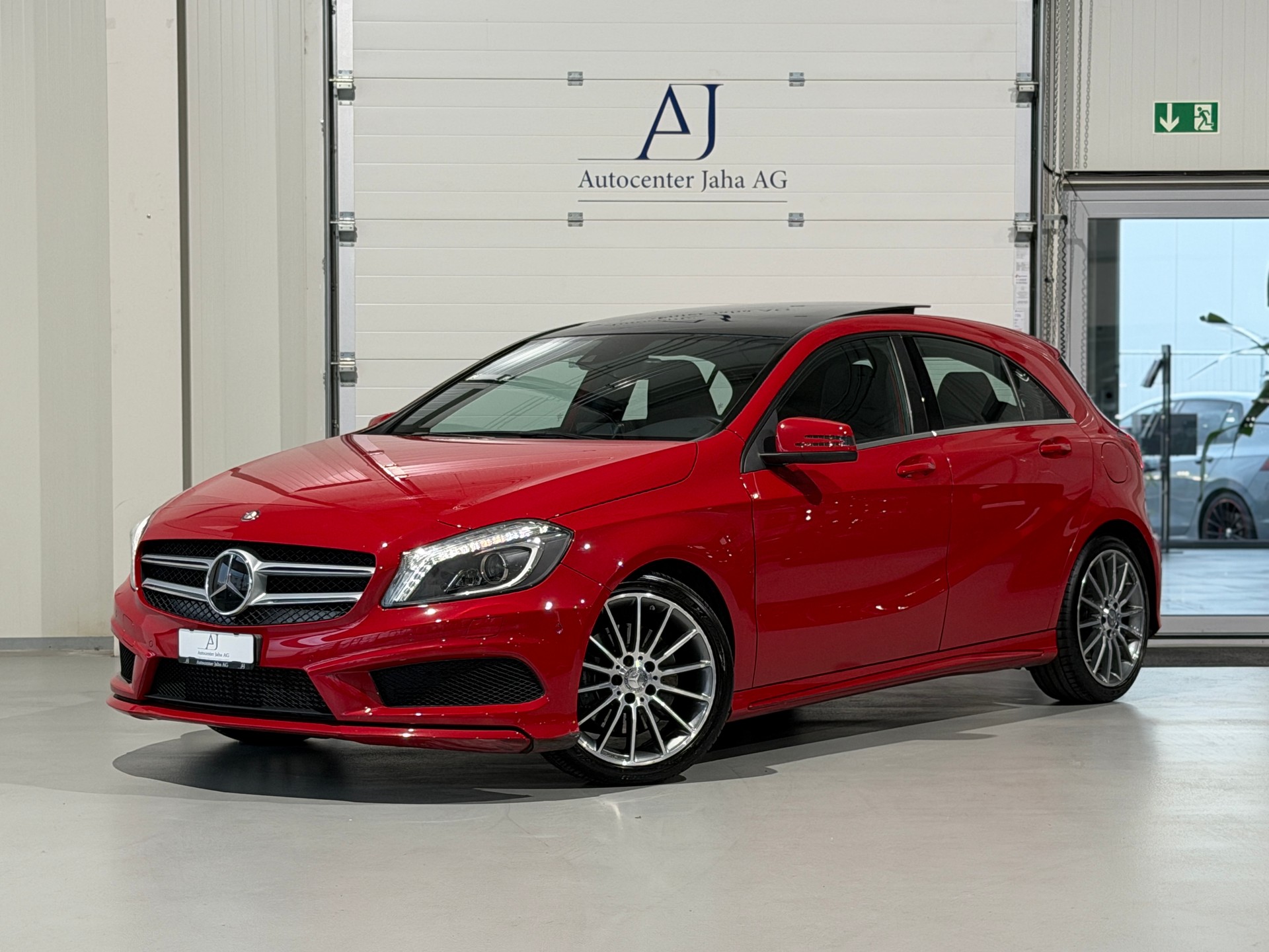MERCEDES-BENZ A 250 AMG Line 4Matic 7G-DCT (CH)