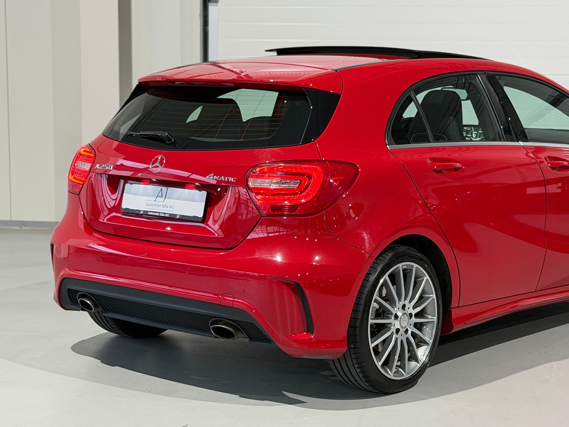 MERCEDES-BENZ A 250 AMG Line 4Matic 7G-DCT (CH)-image-6