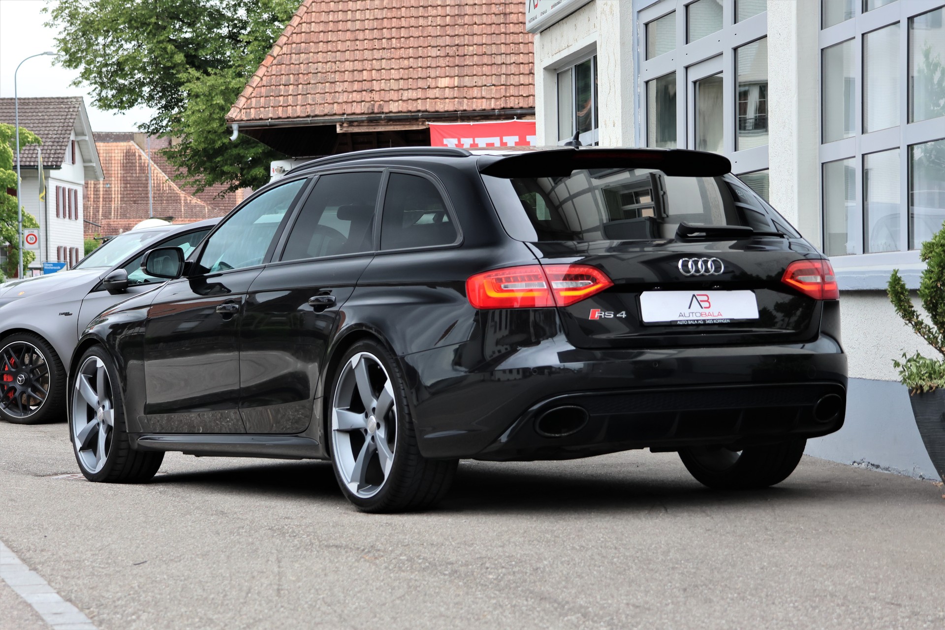 AUDI RS4 Avant 4.2 FSI V8 quattro S-tronic (CH) *1.Hand*-showroom-element-2