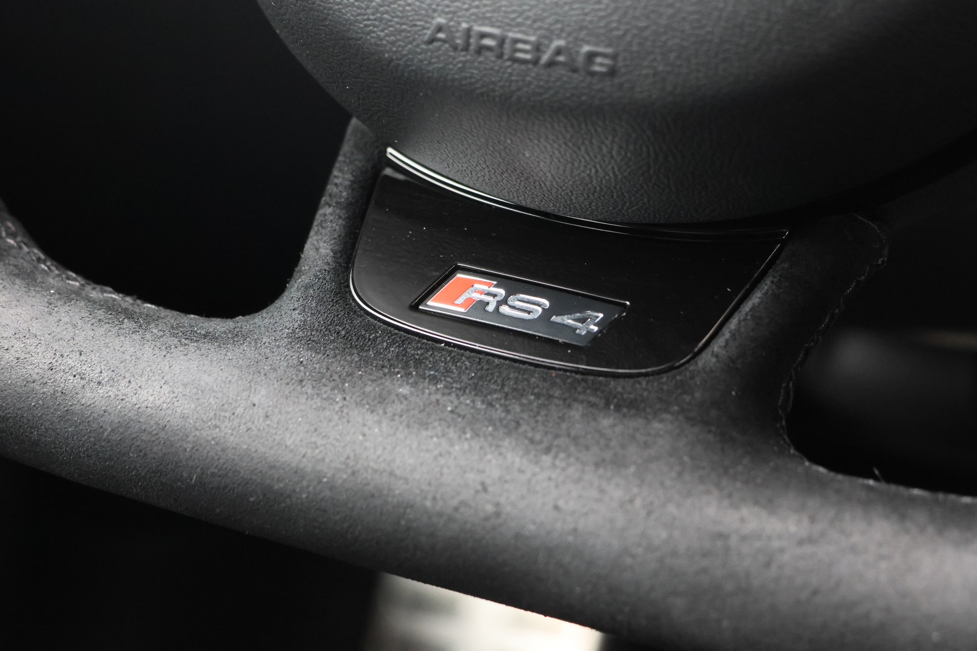 AUDI RS4 Avant 4.2 FSI V8 quattro S-tronic (CH) *1.Hand*-image-17