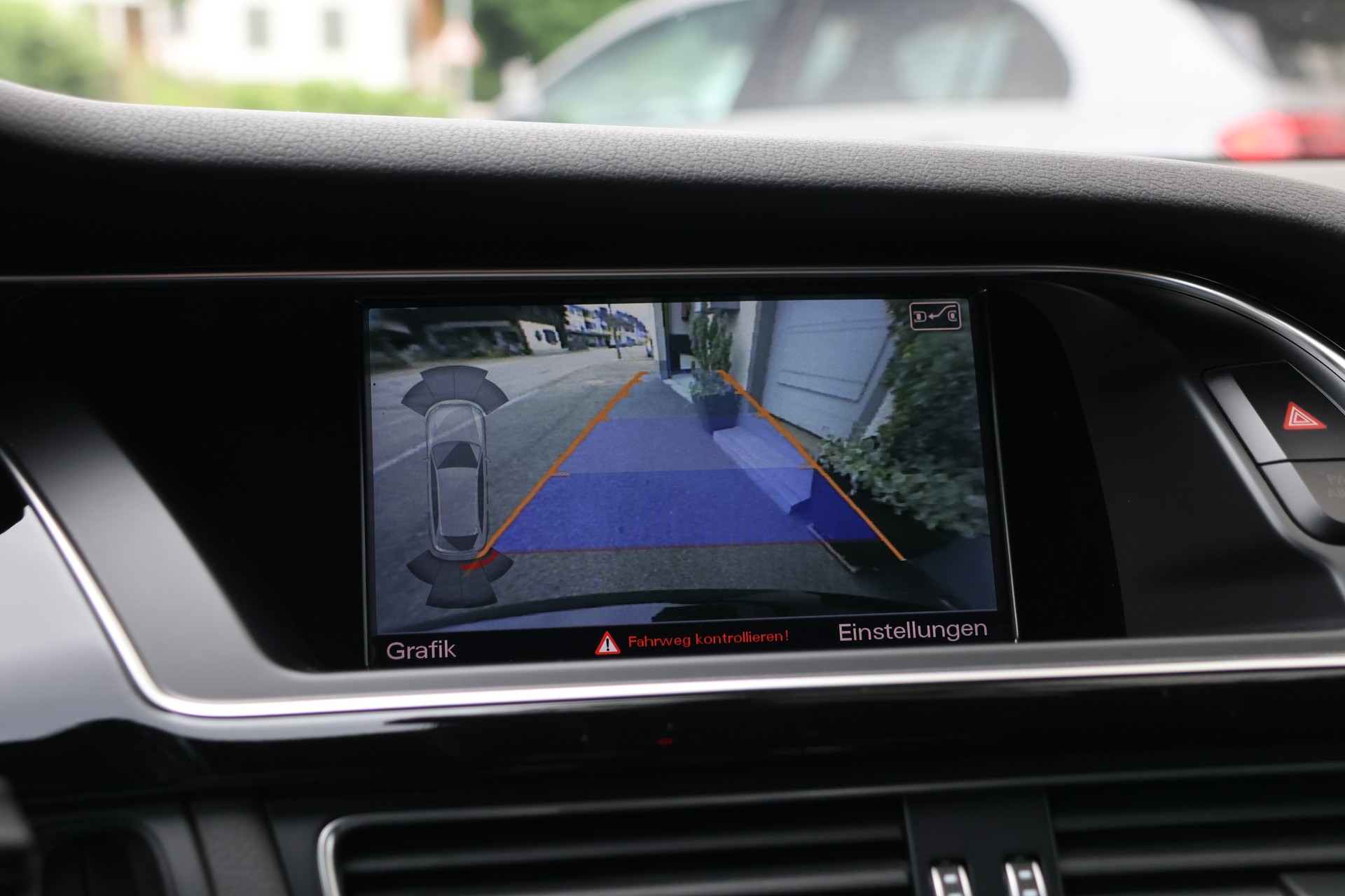 AUDI RS4 Avant 4.2 FSI V8 quattro S-tronic (CH) *1.Hand*-image-22