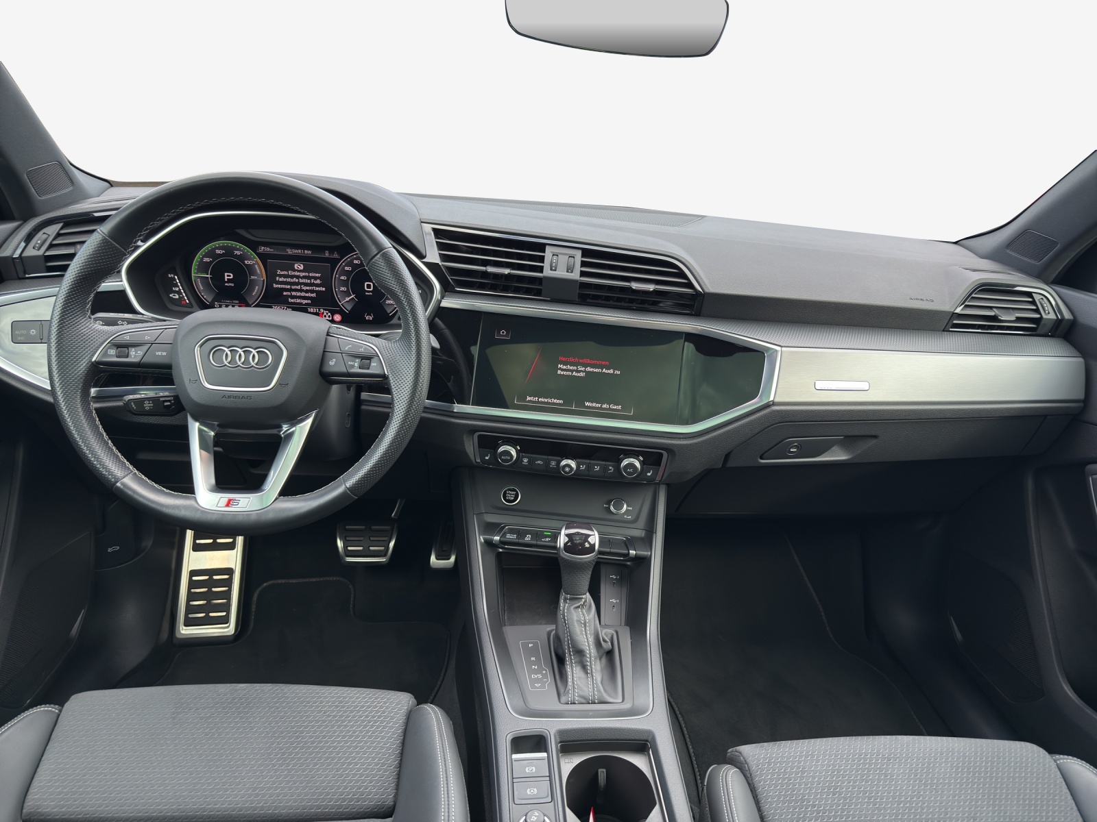 AUDI Q3 45 TFSI e S line S-tronic-image-9
