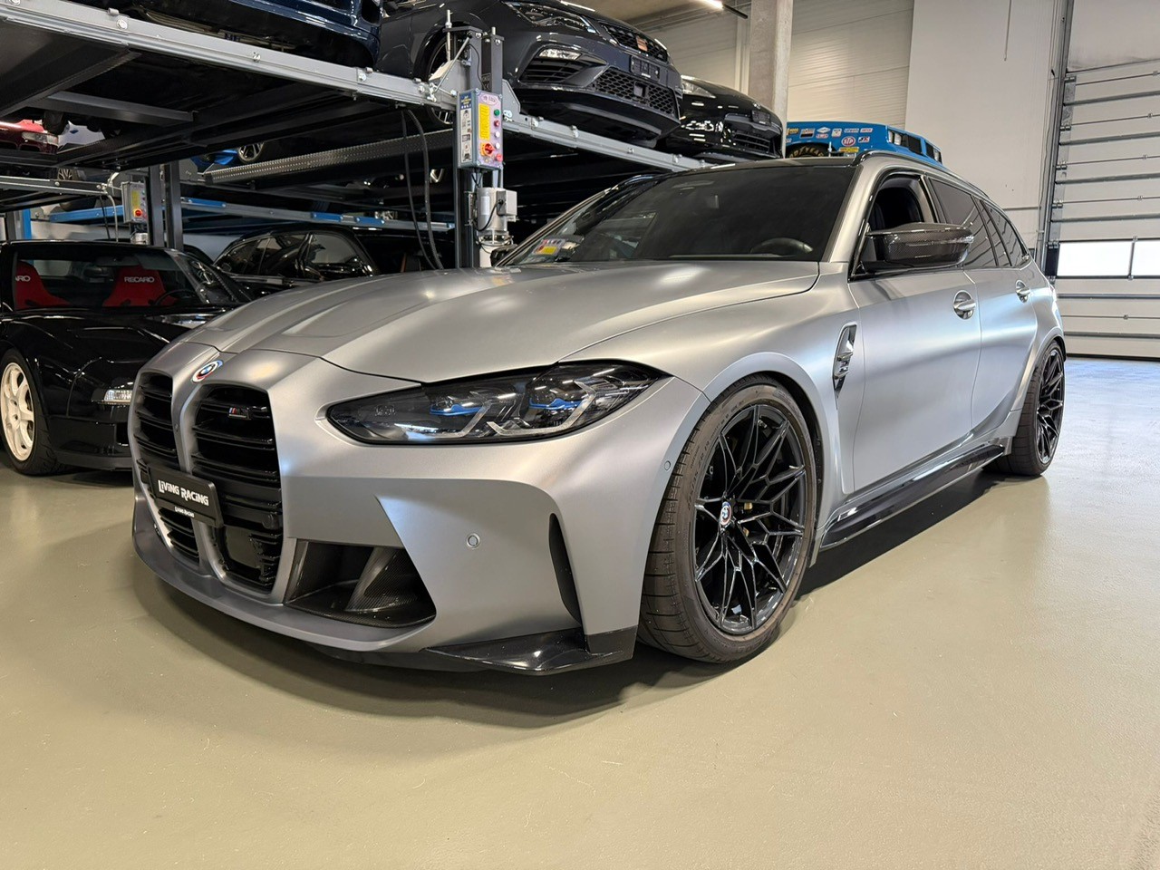 BMW M3 Touring Competition M *Frozen Grey-CH VHC*-image-1