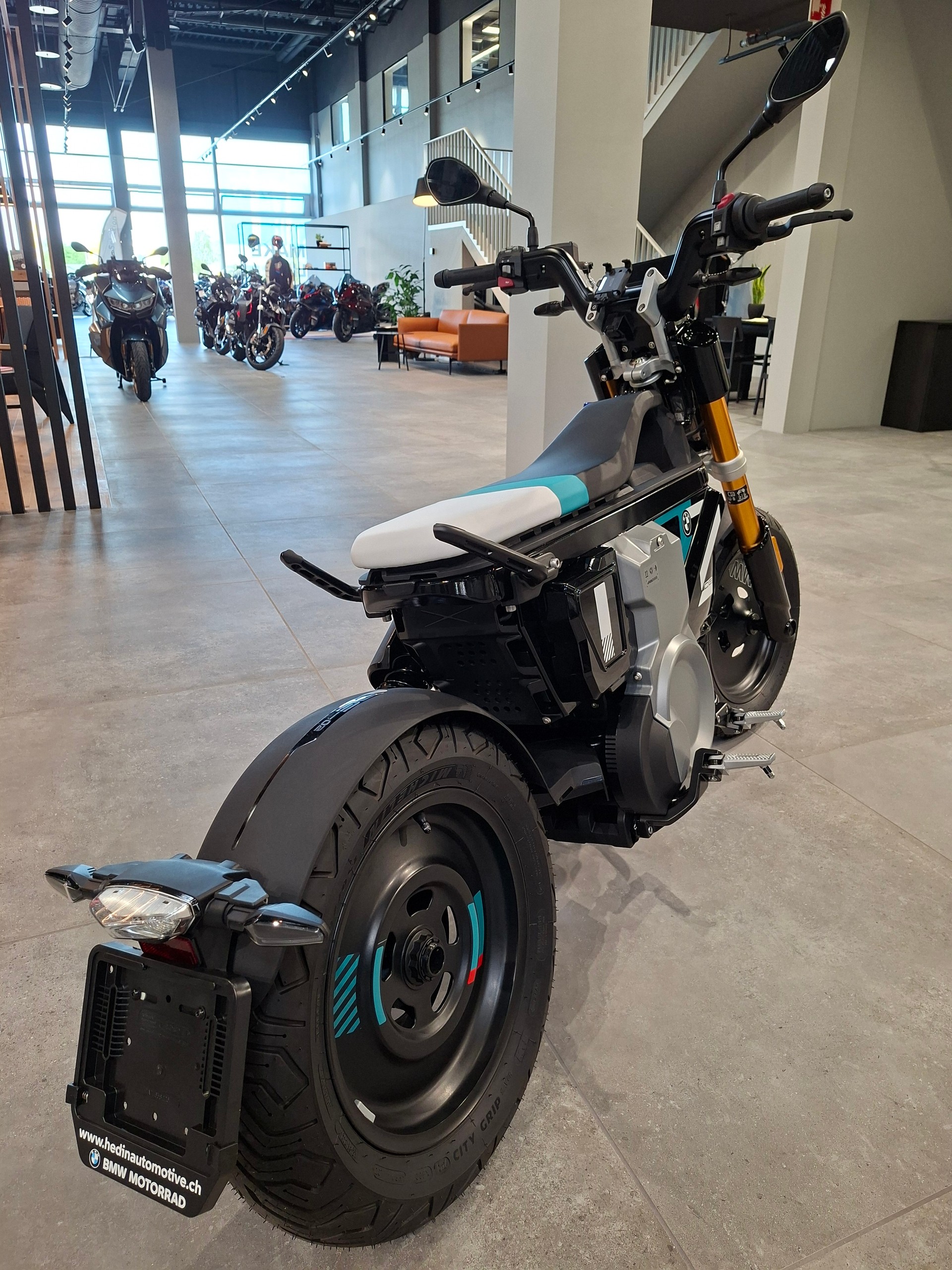 BMW CE 02 4KW-image-4