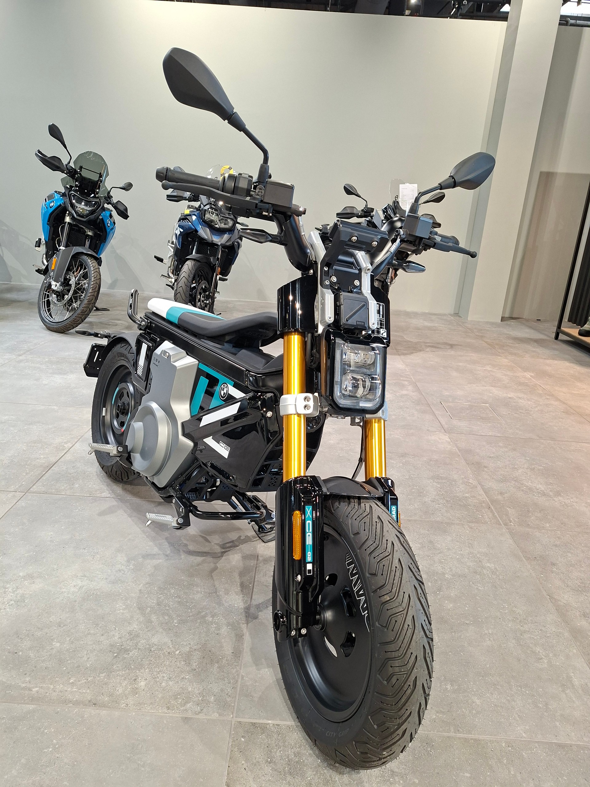 BMW CE 02 4KW-image-3