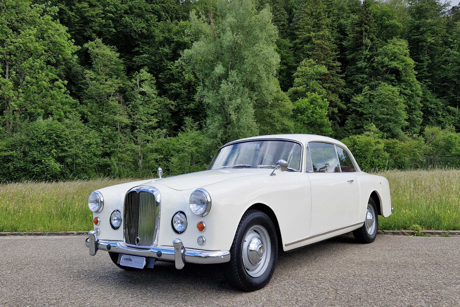ALVIS TD 21 Series II-image-1