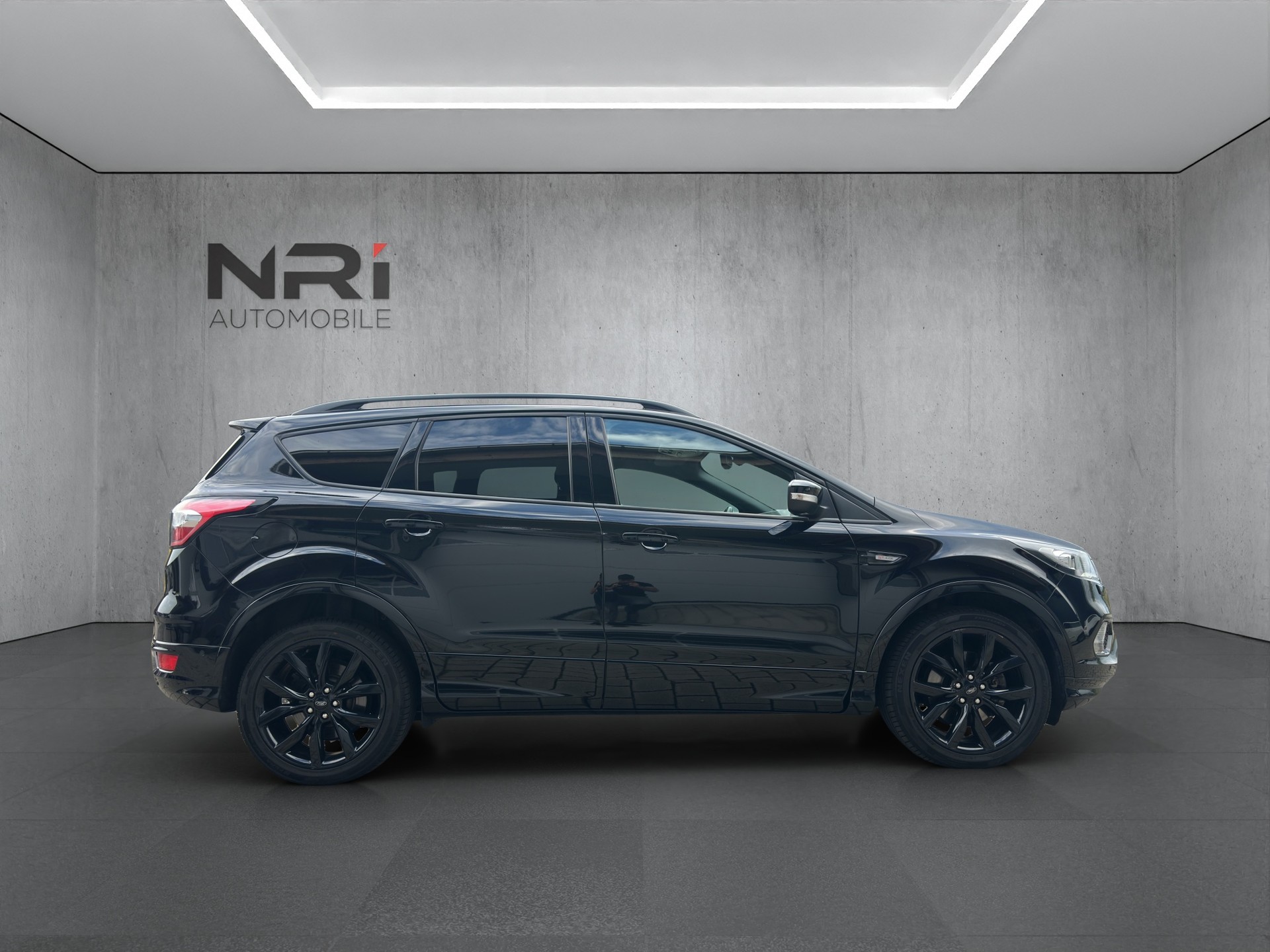 FORD Kuga 2.0 TDCi 150 ST-Line FPS-showroom-element-3