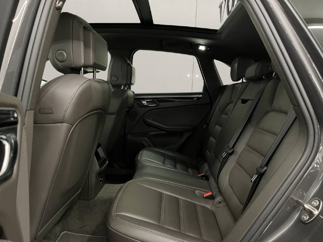 PORSCHE Macan 3.0 V6 S Diesel-image-12