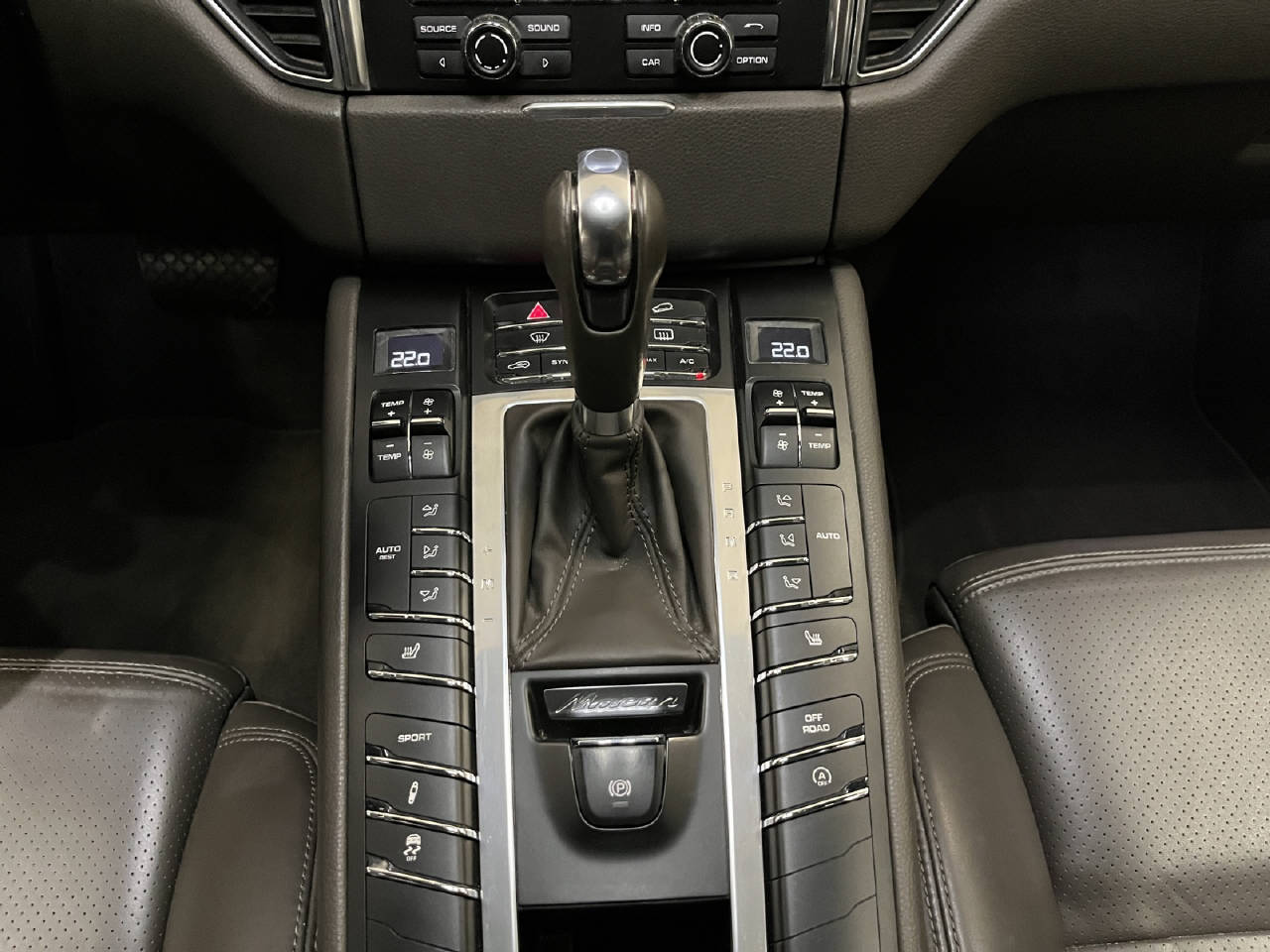 PORSCHE Macan 3.0 V6 S Diesel-image-9