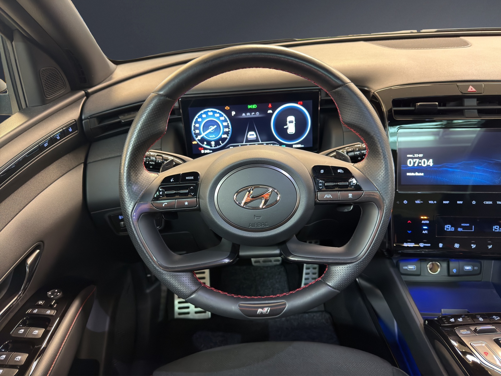 HYUNDAI Tucson 1.6HEV NLi LUX 4WD-image-12