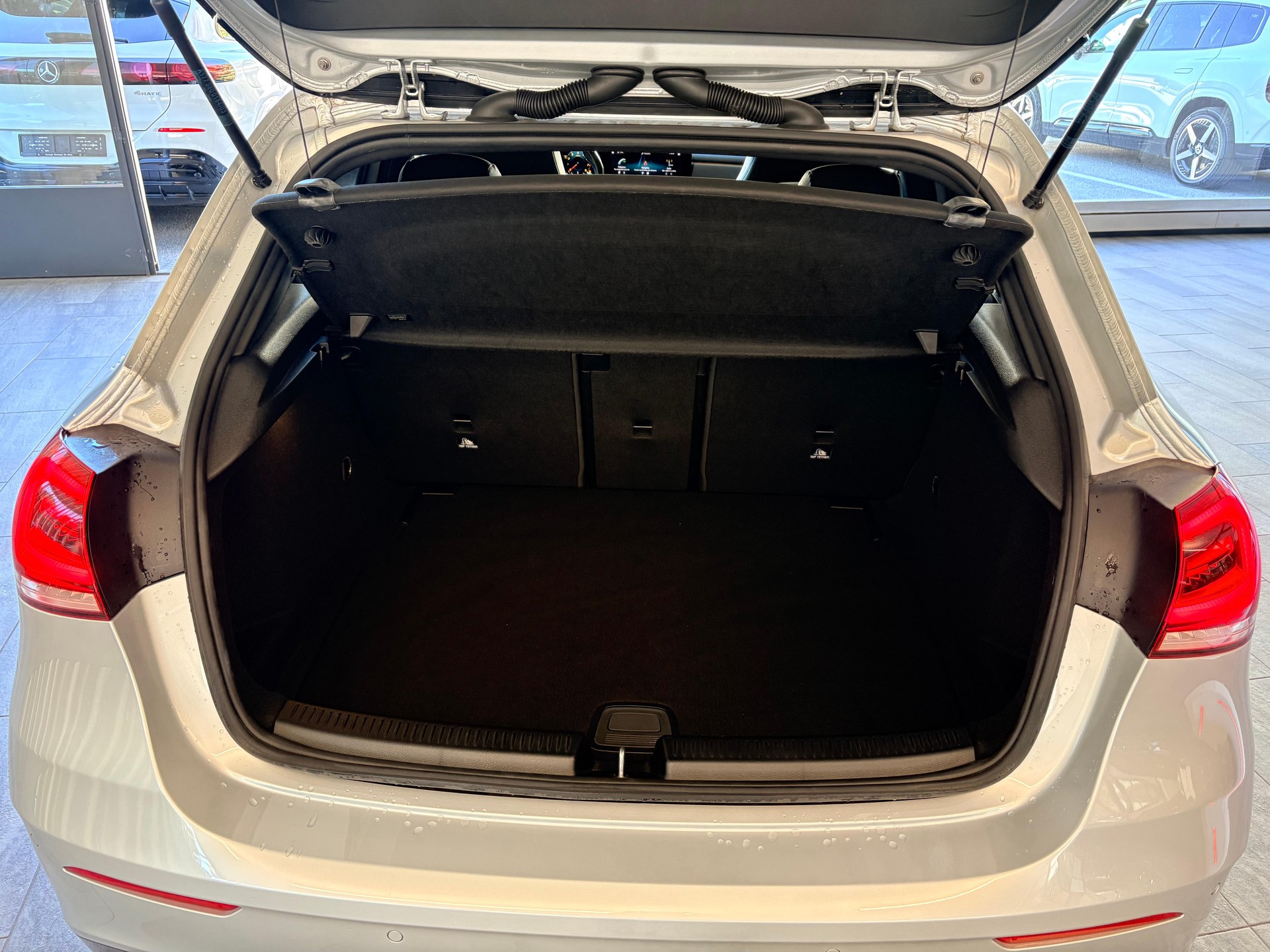 MERCEDES-BENZ A 35 AMG 4matic-image-6