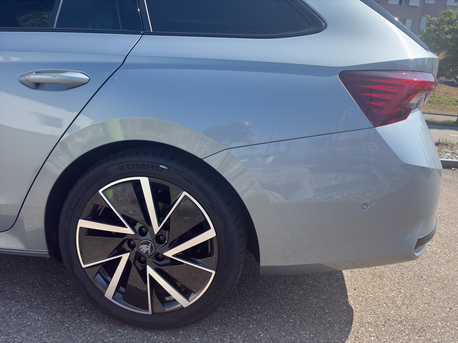 SKODA Octavia Combi 2.0 TSI SportLine 4x4 DSG-image-14