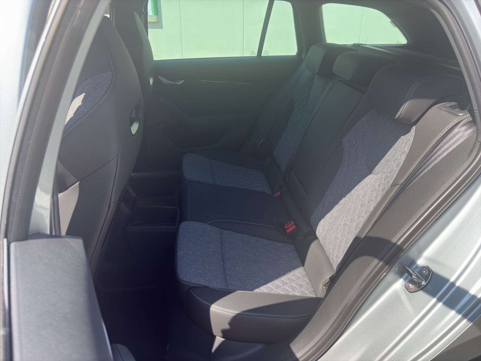 SKODA Octavia Combi 2.0 TSI SportLine 4x4 DSG-image-7