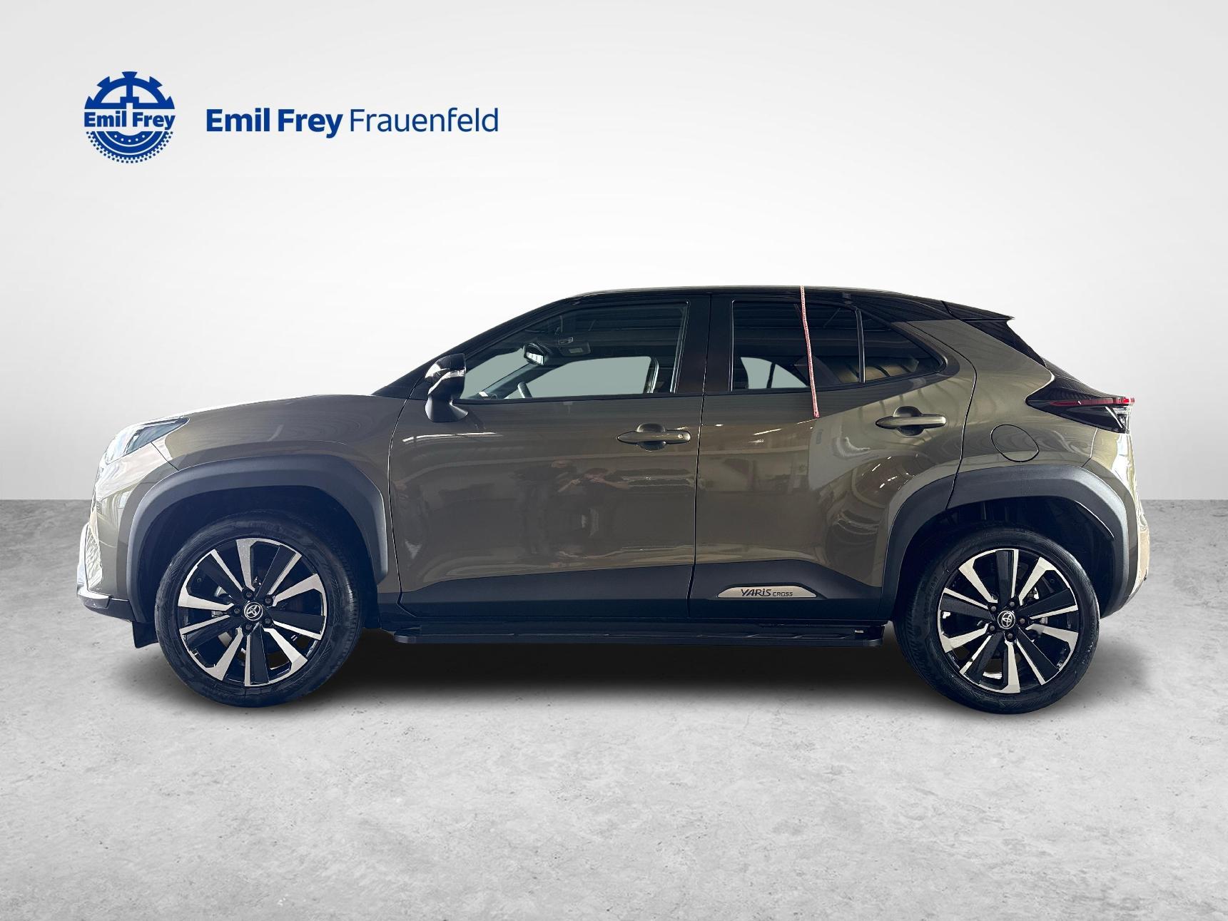 TOYOTA Yaris Cross 1.5 VVT-i HSD Premiere Edition AWD-i-showroom-element-1