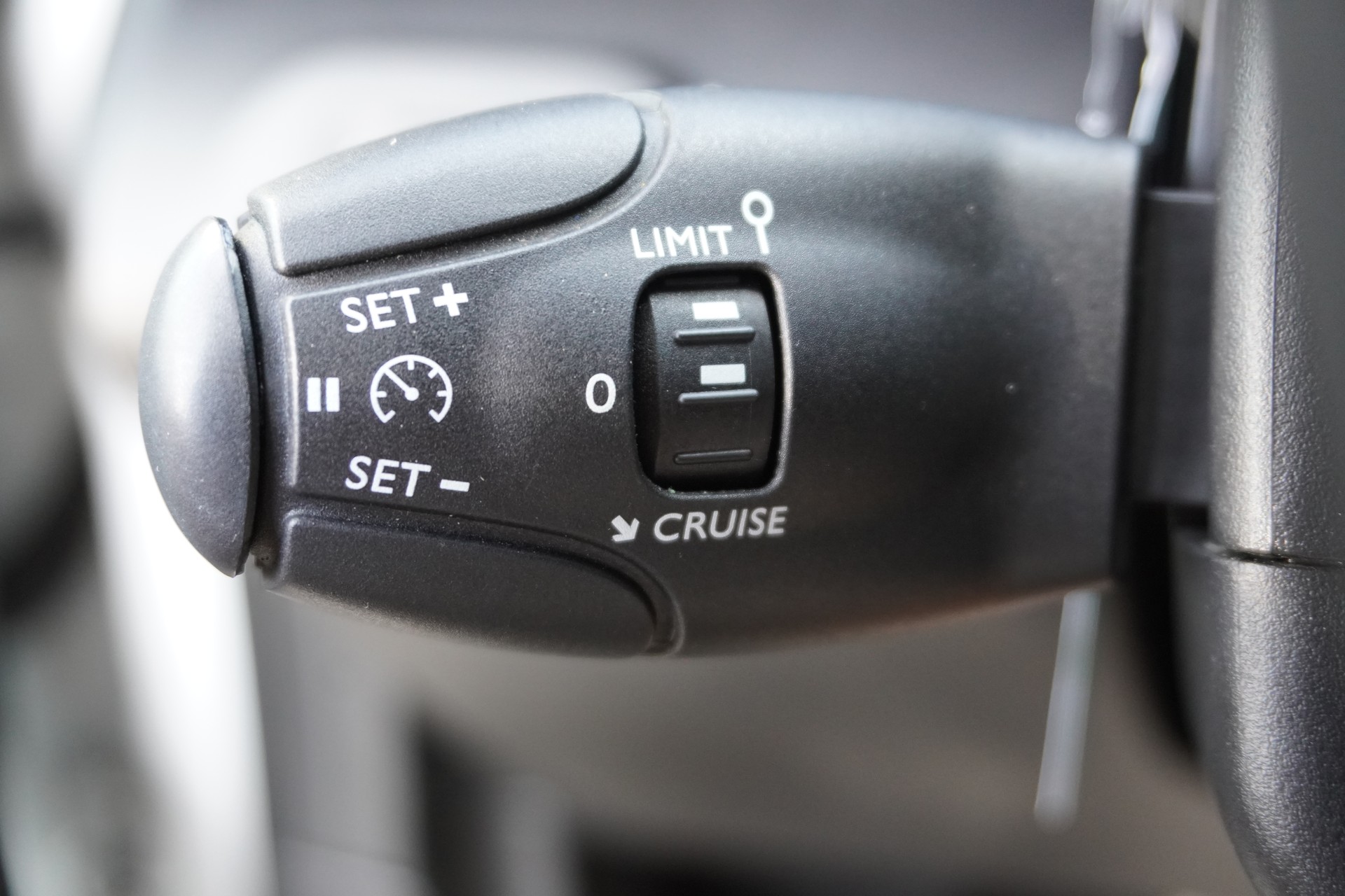 PEUGEOT Partner 1.2 Pure Tech s/s Premium 650kg 3-PLÄTZER!!!-image-21