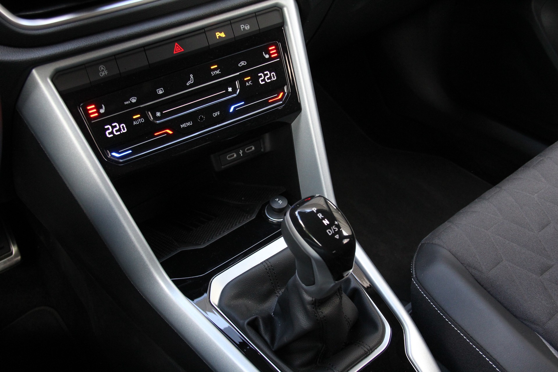VW T-Roc 2.0 TDI SCR Goal DSG ***ANHÄNGERKUPPLUNG***-image-13