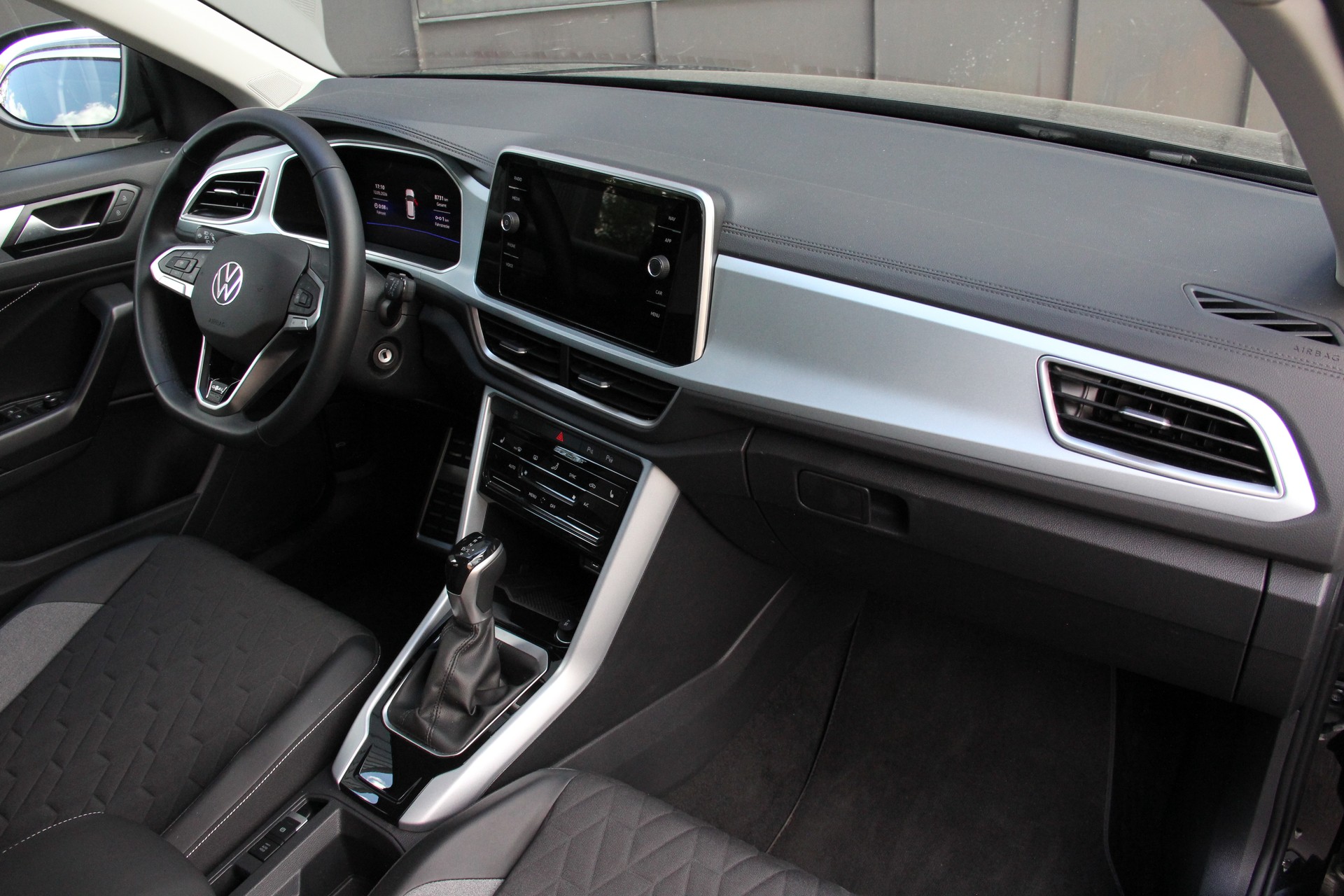 VW T-Roc 2.0 TDI SCR Goal DSG ***ANHÄNGERKUPPLUNG***-image-6