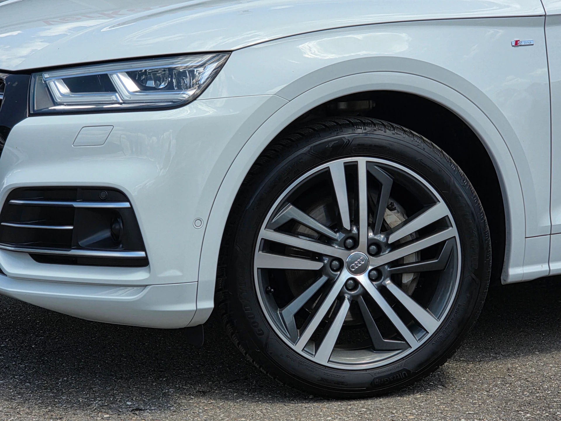 AUDI Q5 55 TFSI e Sport Quattro S-Line * CH-Fahrzeug * Frisch ab MFK * Anhängerkupplung * Panorama * Frisch ab MFK *-showroom-element-2