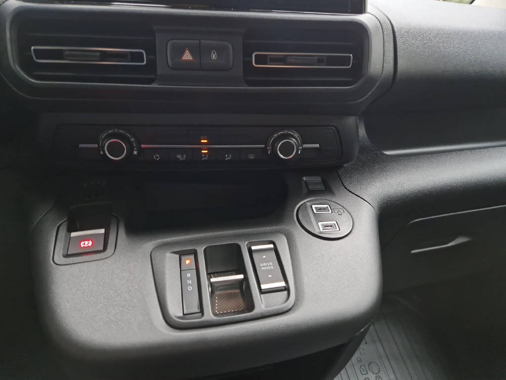 TOYOTA PROACE CITY Van L1 52KWh Activ 48219/117-image-17