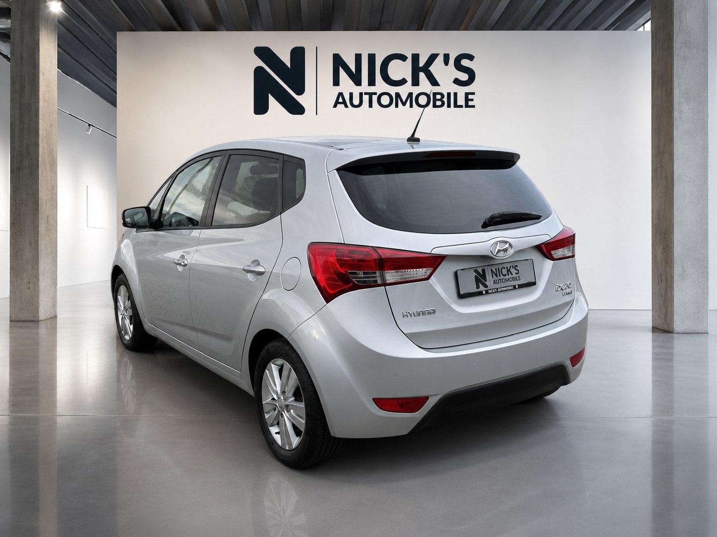 HYUNDAI iX20 1.6 Premium-showroom-element-3