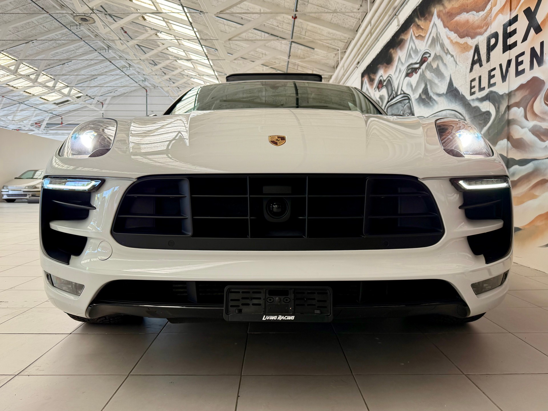 PORSCHE Macan S Diesel PDK-showroom-element-2
