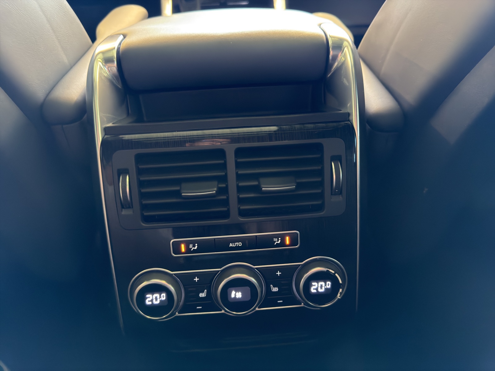 LAND ROVER Range Rover Sport 3.0 SDV6 HSE Dynamic Automatic-image-16