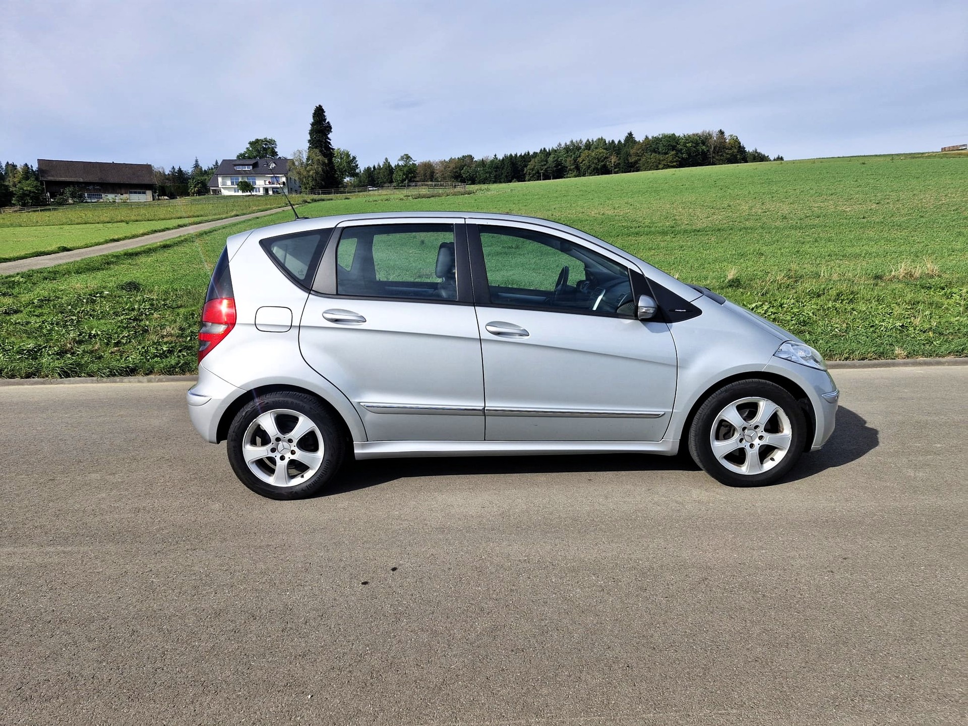 MERCEDES-BENZ A 200 Elégance-image-5